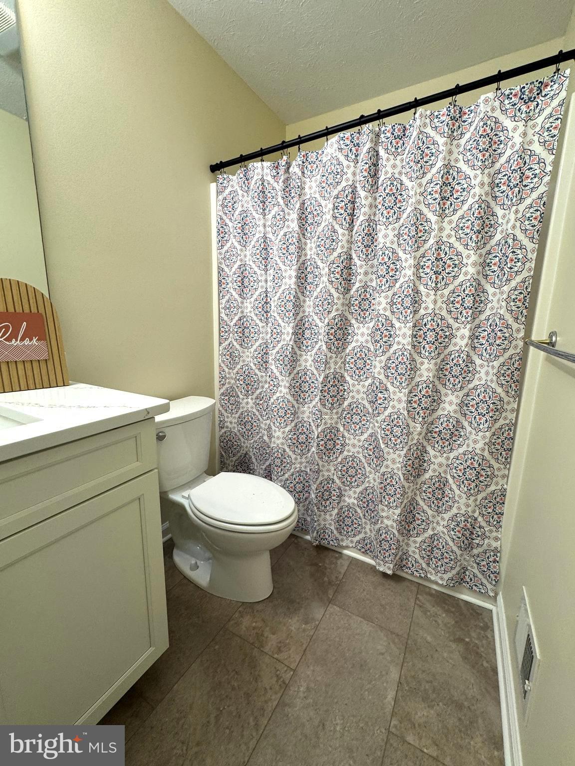 CRITTON HOLLOW ESTATES - Residential