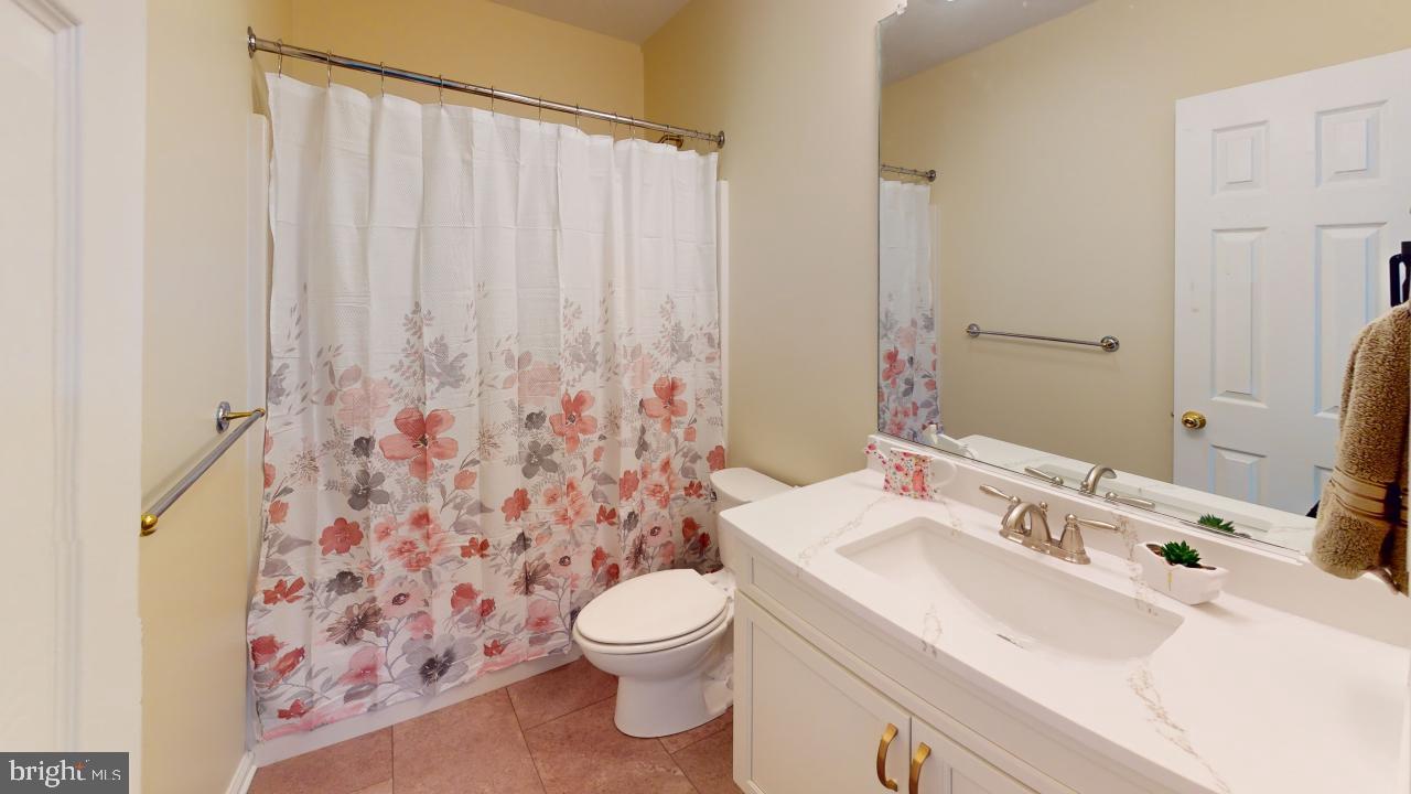 CRITTON HOLLOW ESTATES - Residential