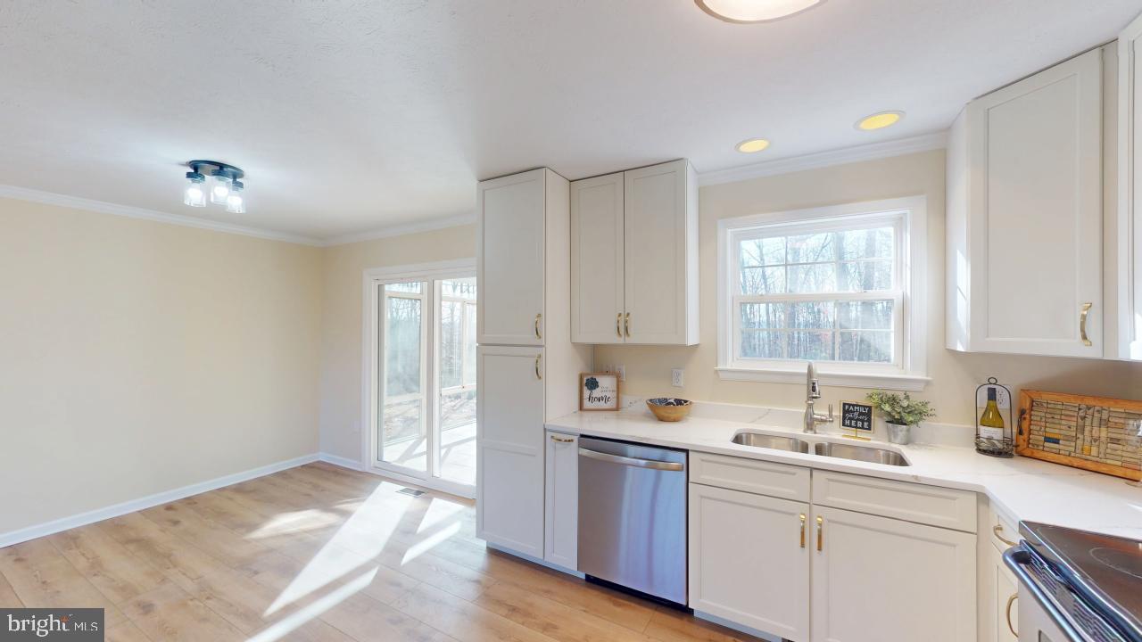 CRITTON HOLLOW ESTATES - Residential