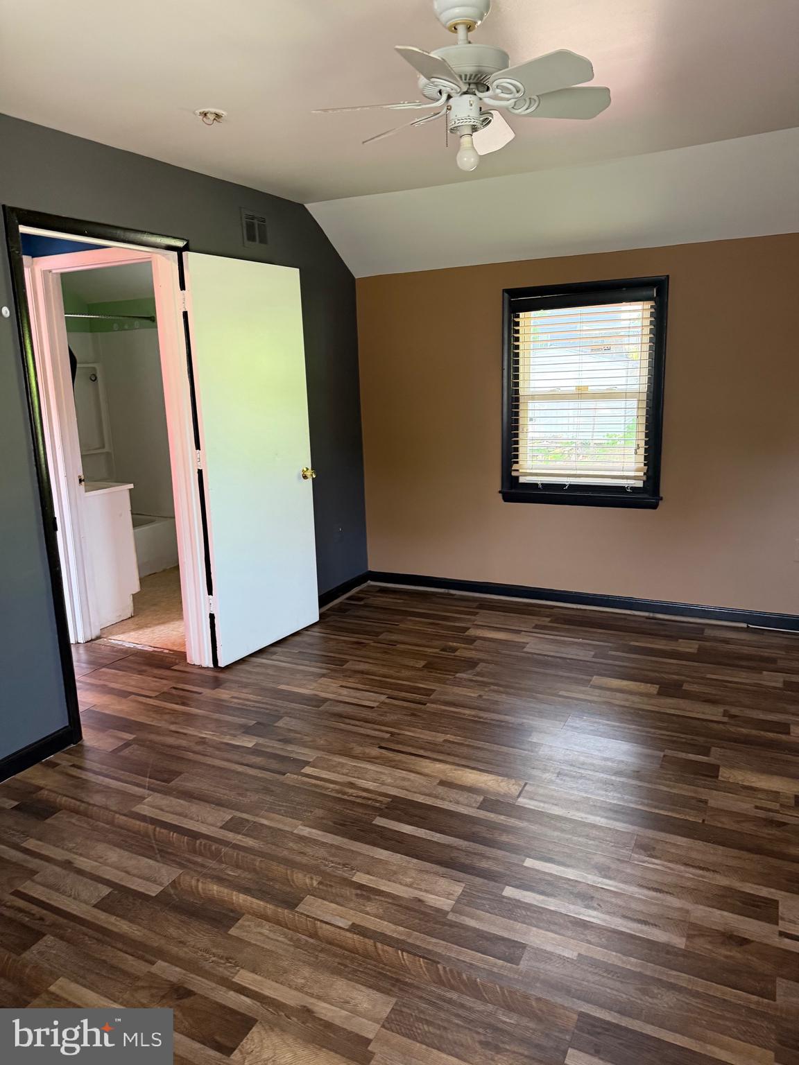 KENTLAND - Residential
