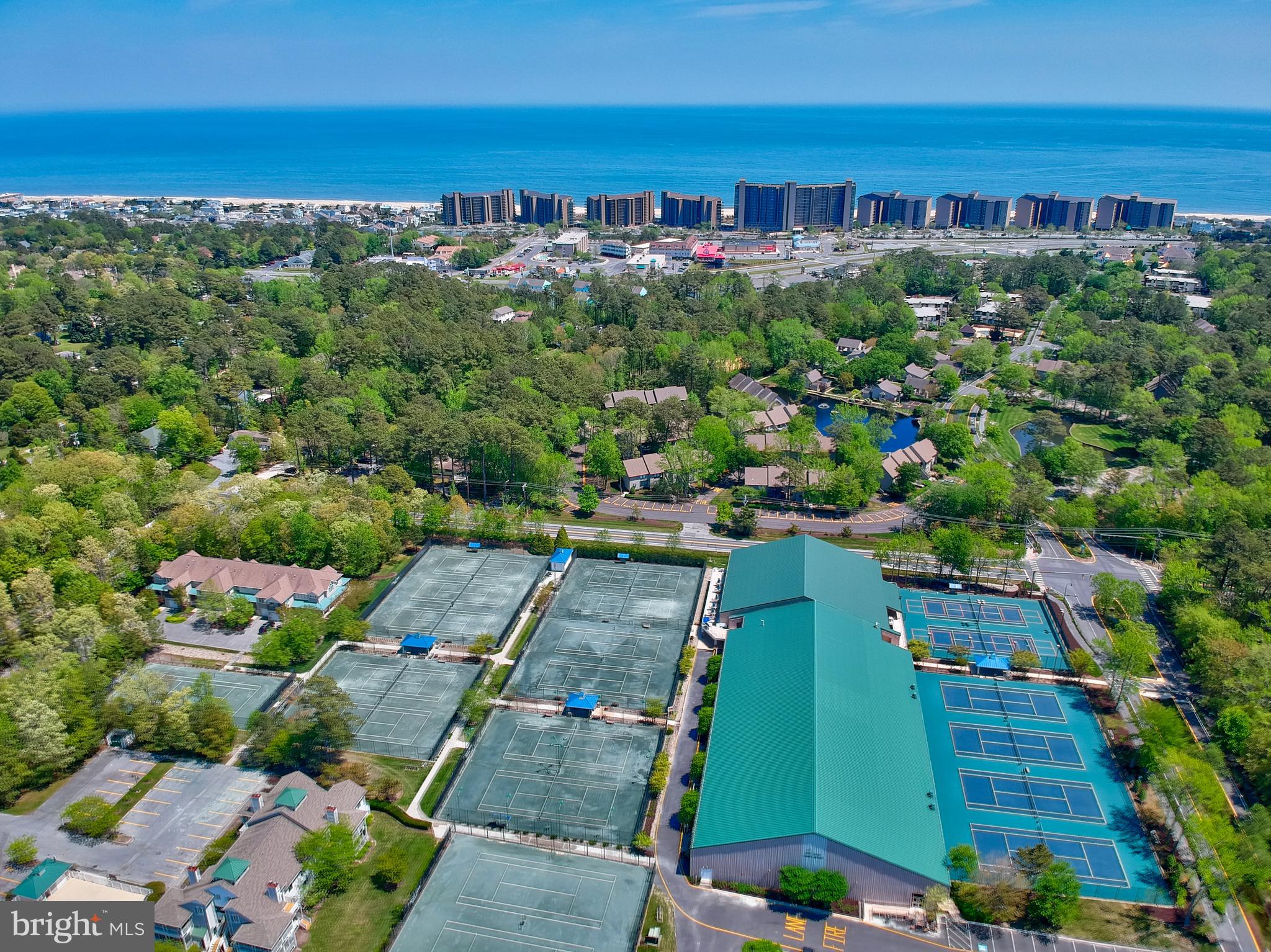 SEA COLONY EAST - Residential