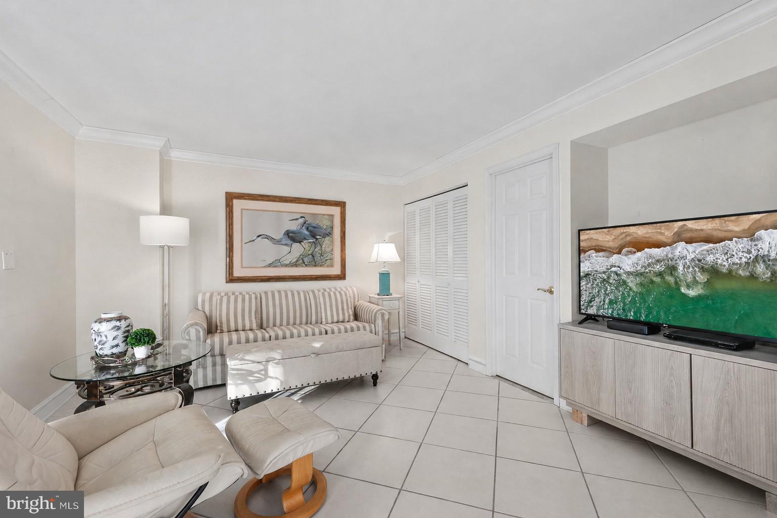 SEA COLONY EAST - Residential
