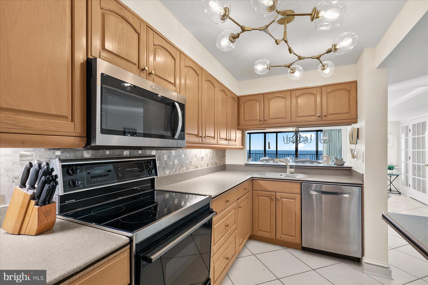 SEA COLONY EAST - Residential