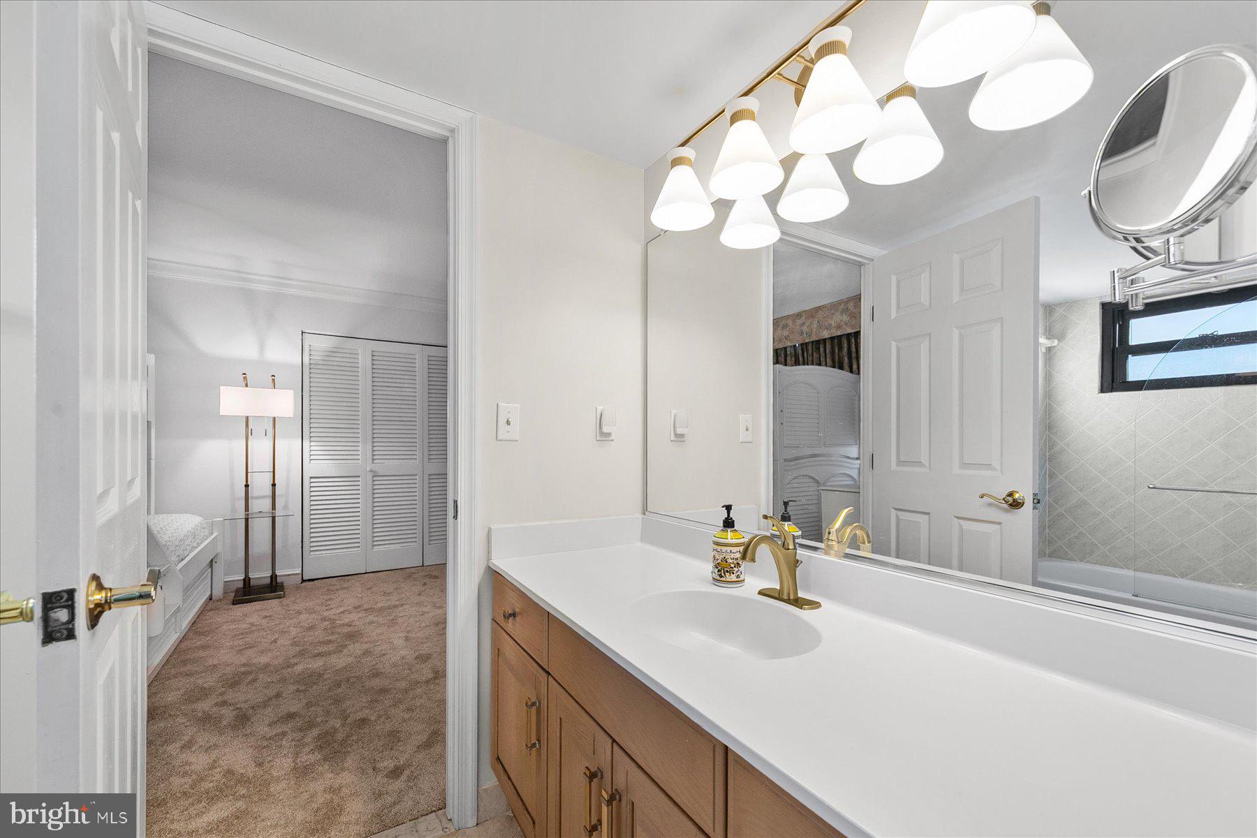 SEA COLONY EAST - Residential