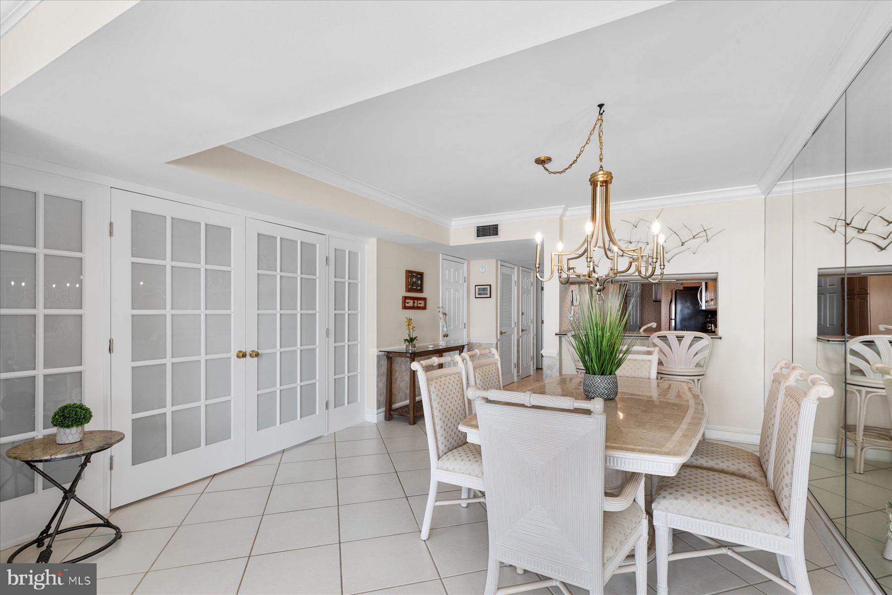 SEA COLONY EAST - Residential