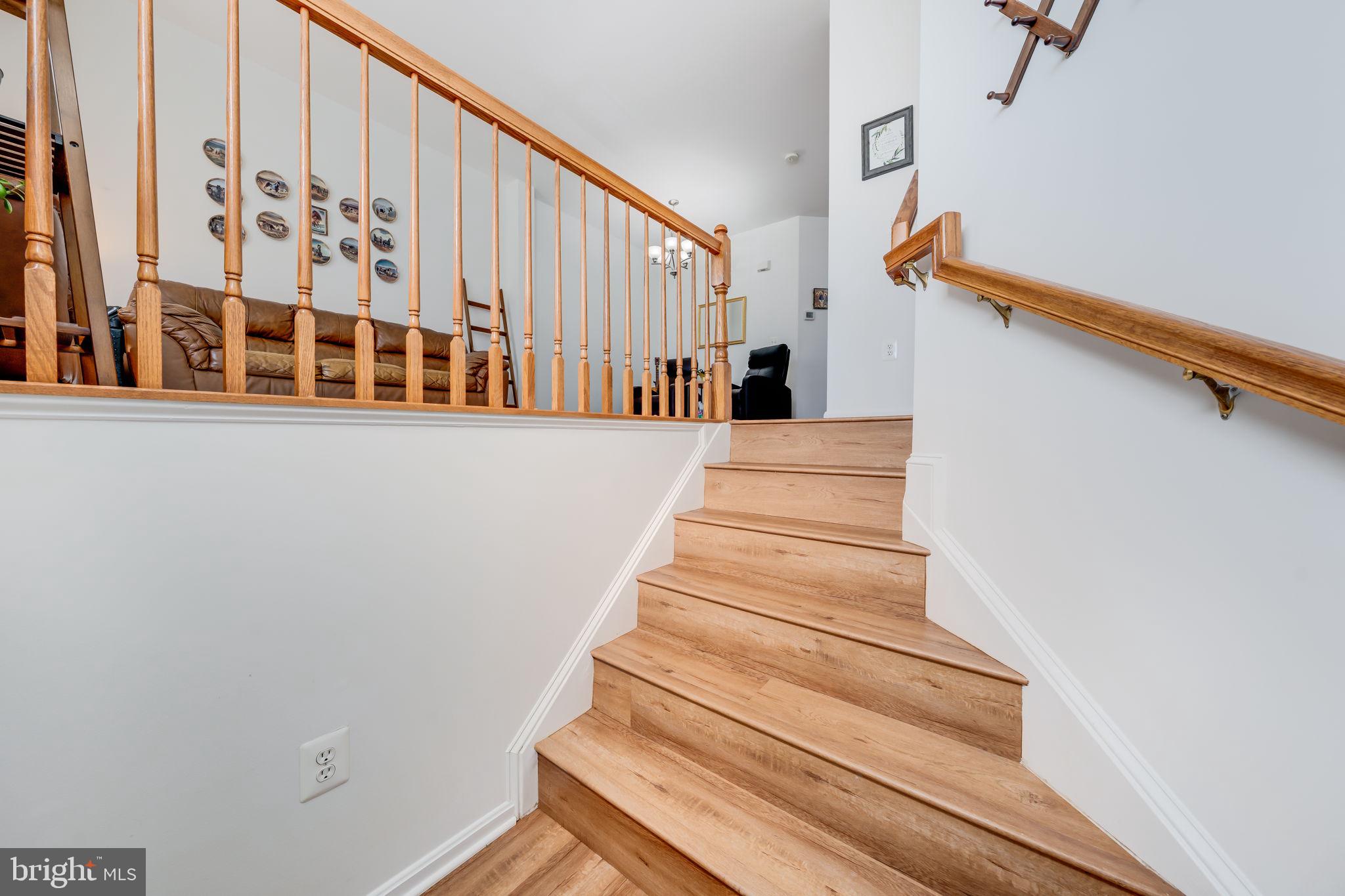 RIVER OAKS - Residential