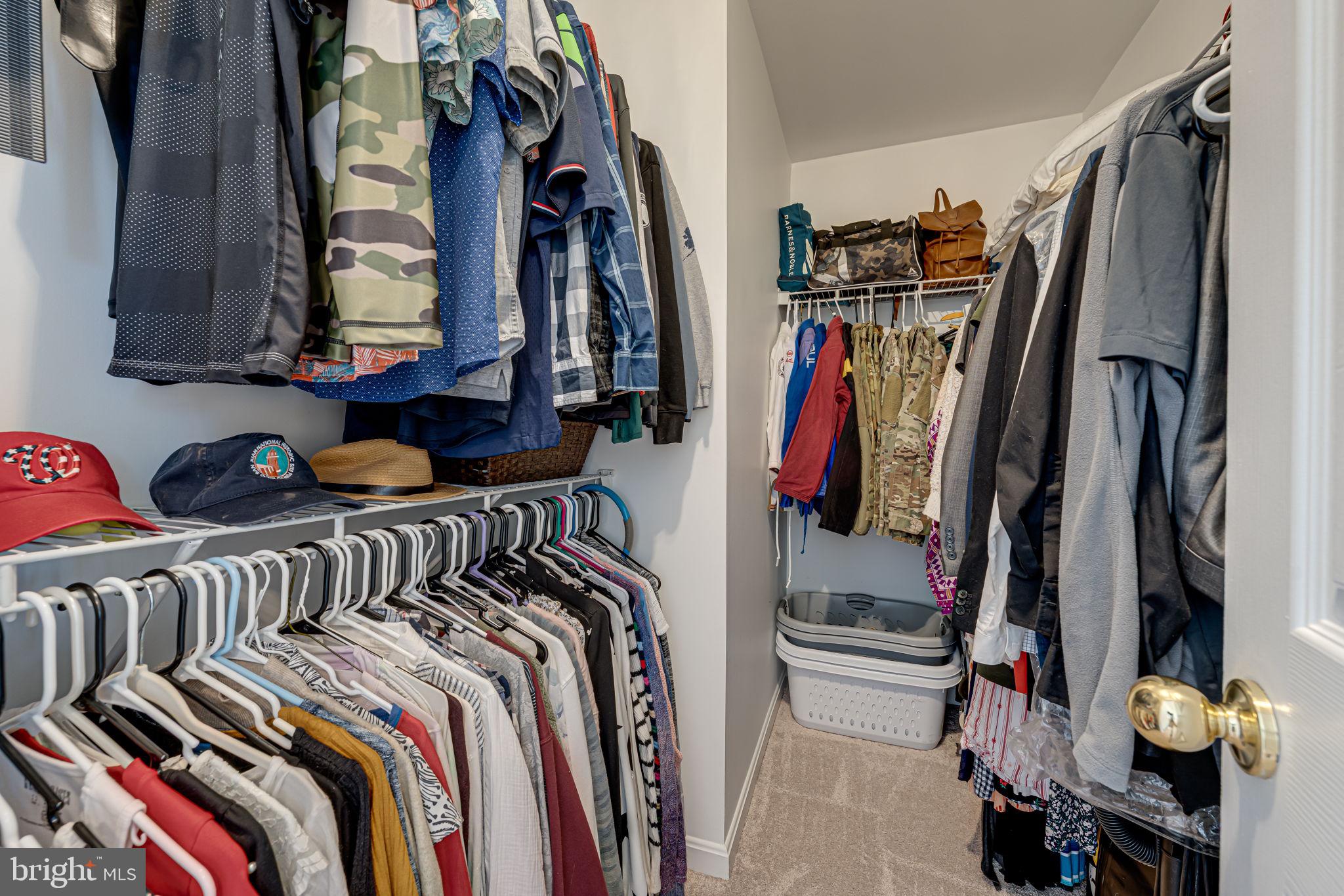 RIVER OAKS - Residential