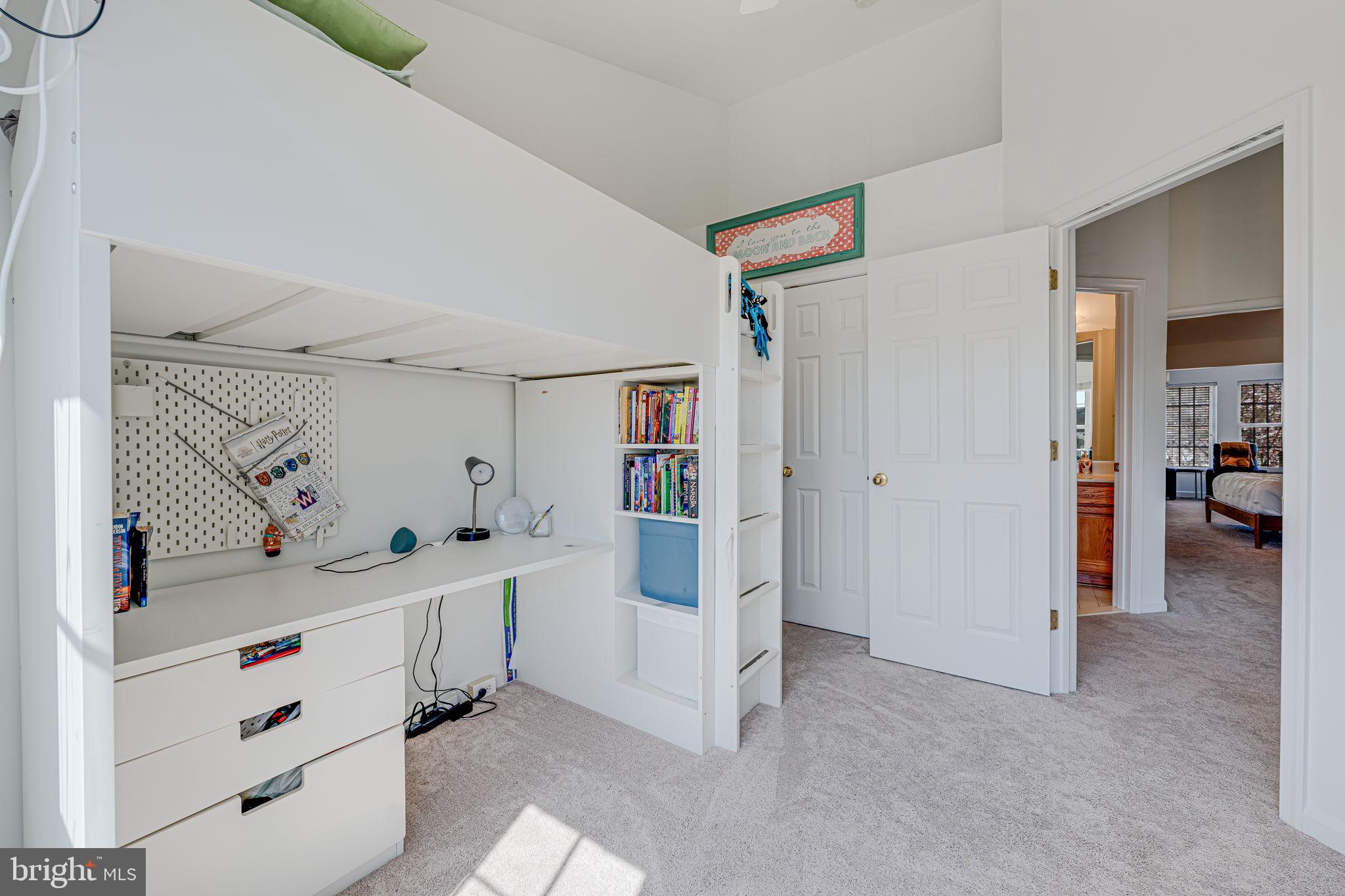 RIVER OAKS - Residential