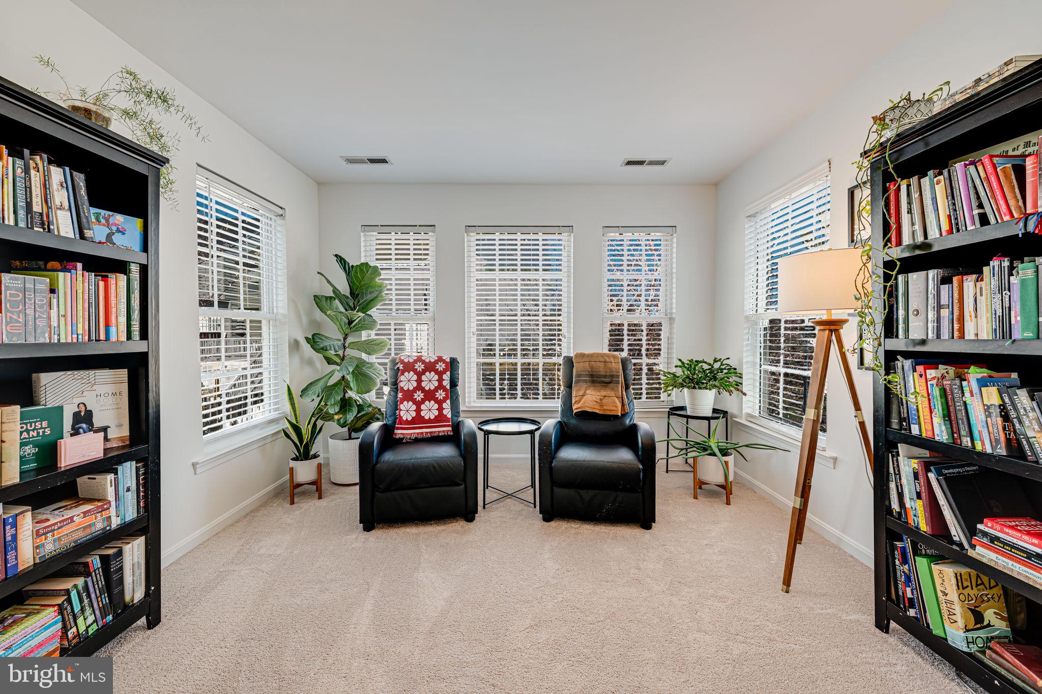 RIVER OAKS - Residential