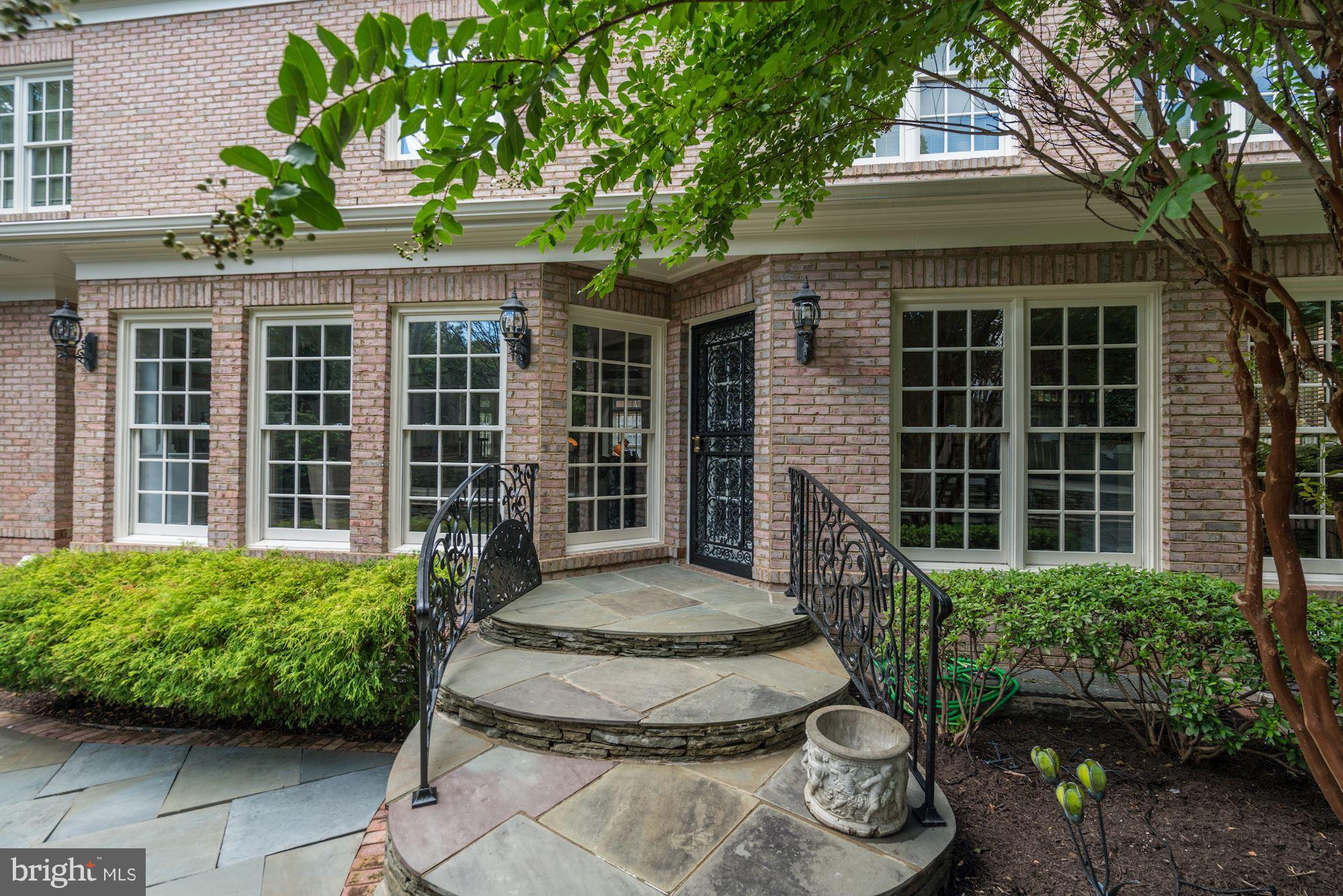 KINGS CLOISTER - Residential