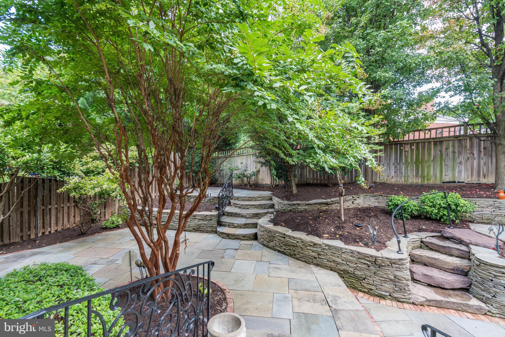 KINGS CLOISTER - Residential