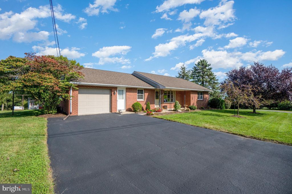 Photo of 114 Snavely Mill Road, Lititz, PA 17543 (MLS # PALA2041524)