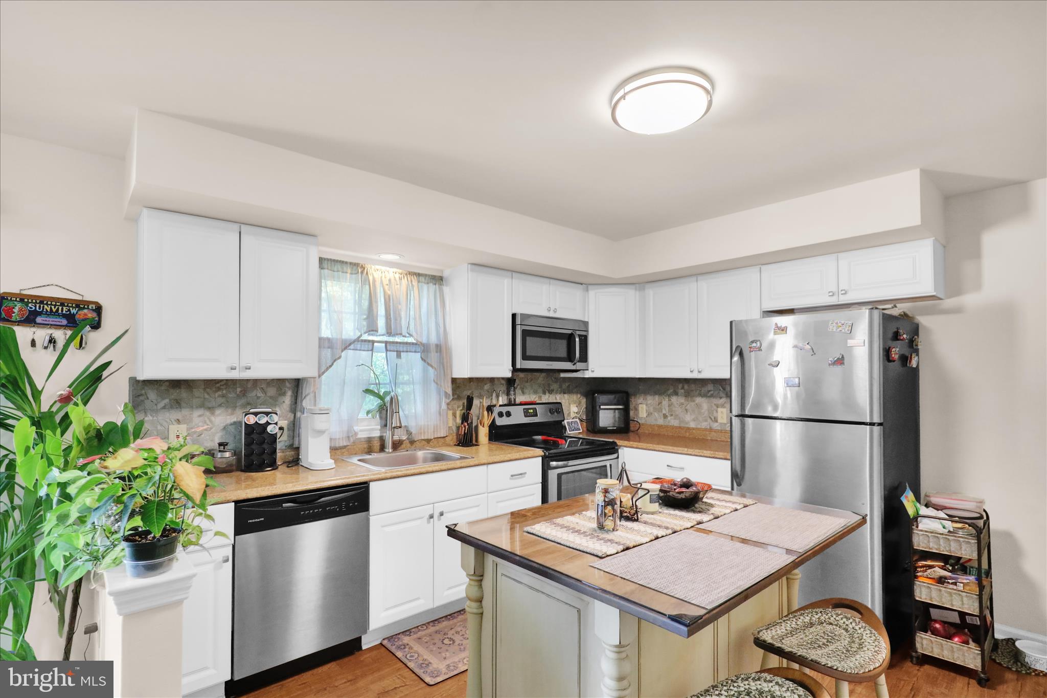 CLOVER CROSSING - Residential