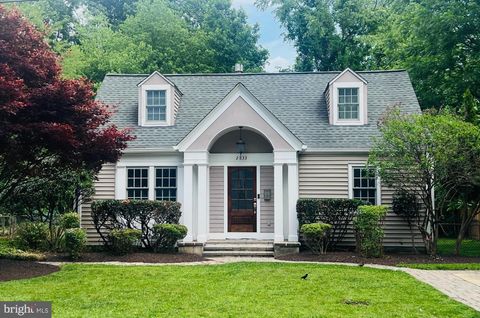 Photo of 2833 Bolling Road, FALLS CHURCH, VA 22042 (MLS # VAFX2314652)