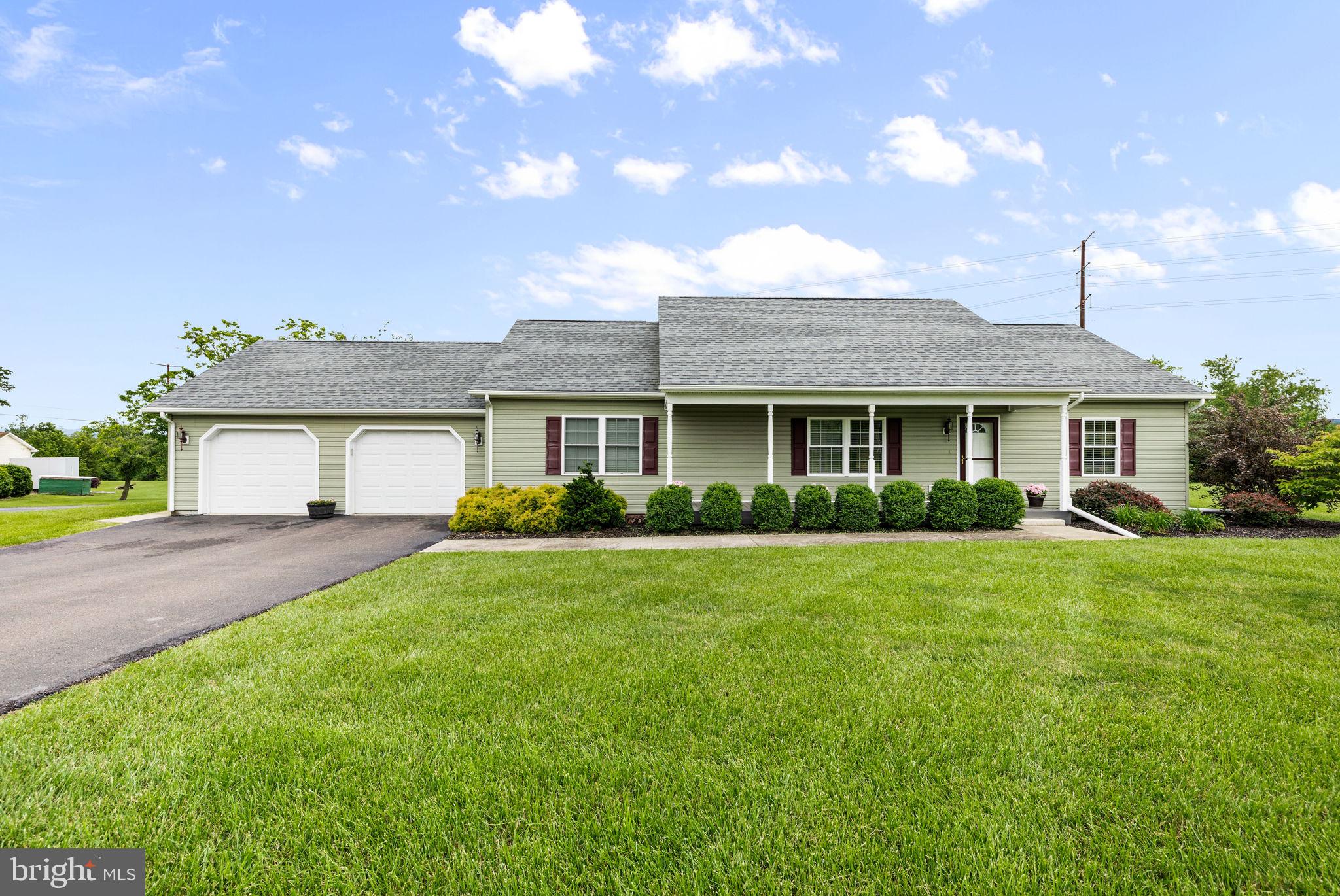 660 BISSETTS LANE