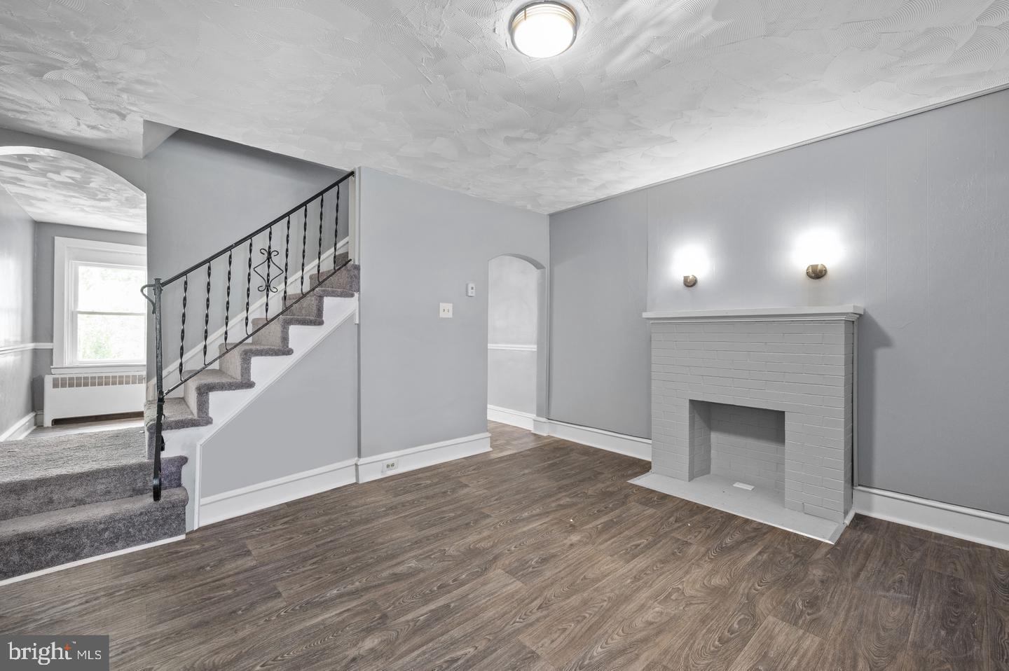 2211 N LOCUST STREET