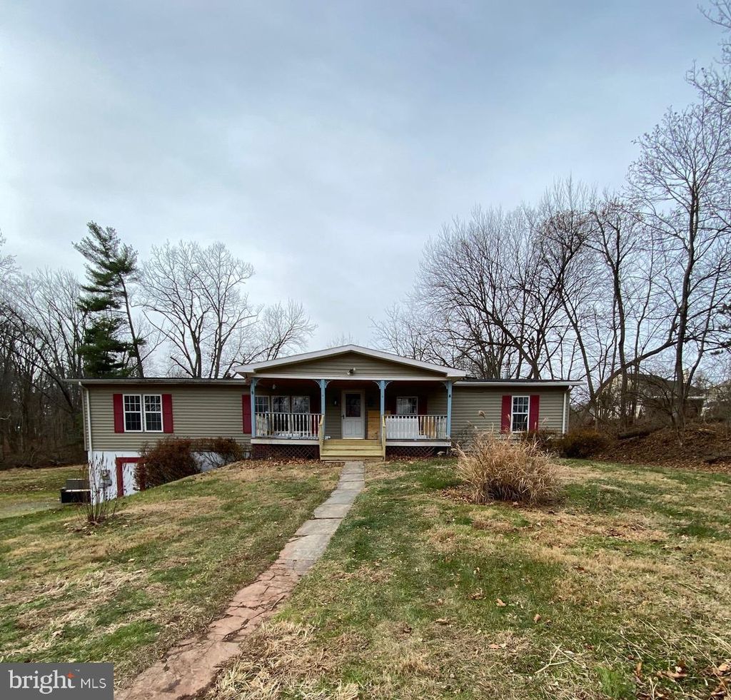Photo of 470 Plum Alley, SPRING CITY, PA 19475 (MLS # PACT2114126)