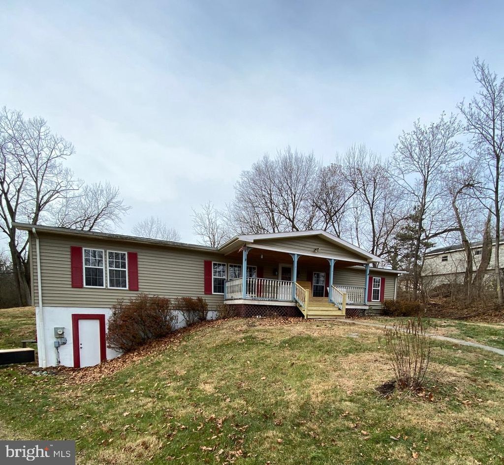 Photo of 470 Plum Alley, SPRING CITY, PA 19475 (MLS # PACT2114126)