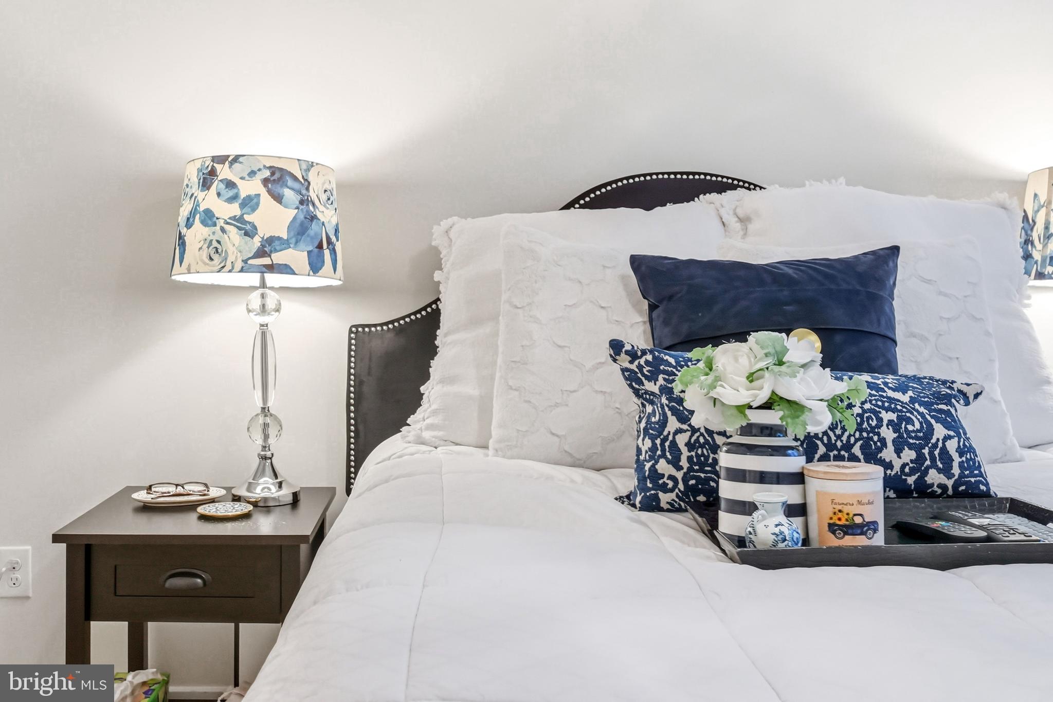 WATERSIDE - Residential