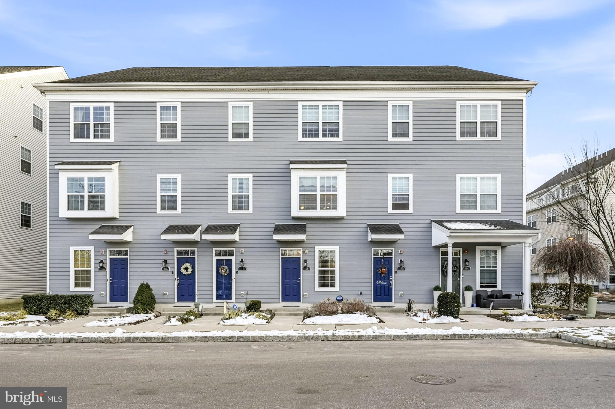 WATERSIDE - Residential