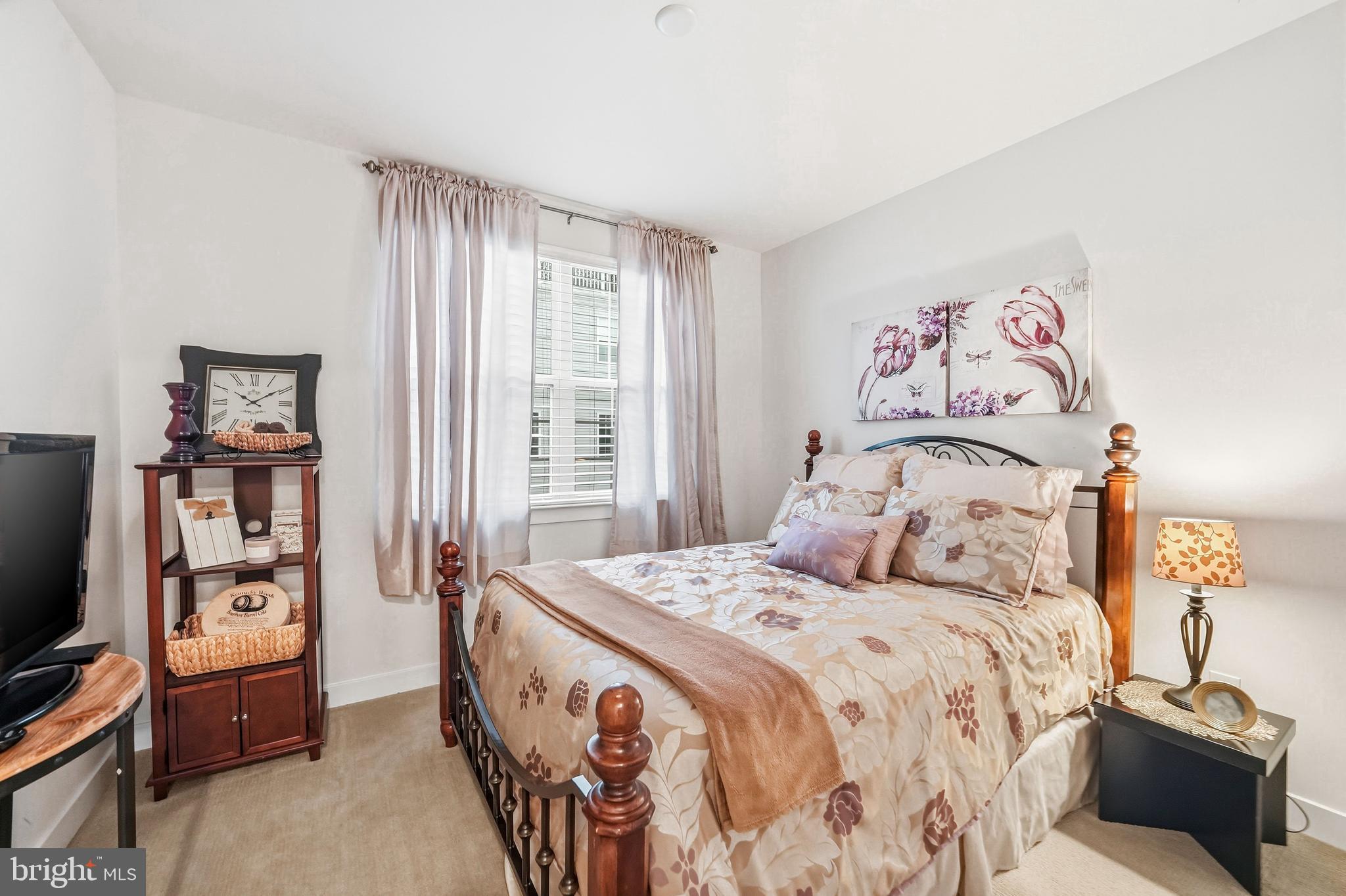 WATERSIDE - Residential