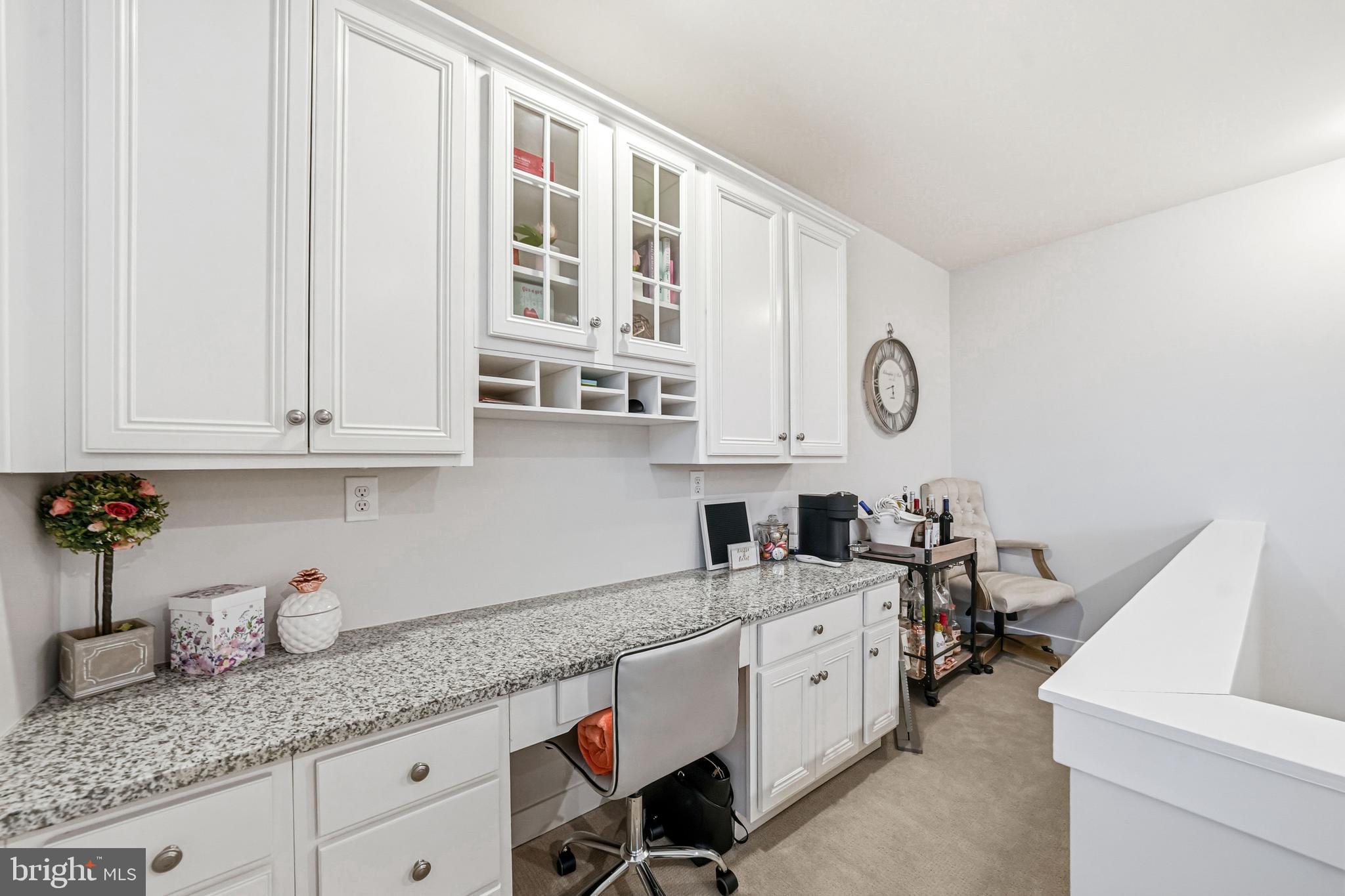 WATERSIDE - Residential