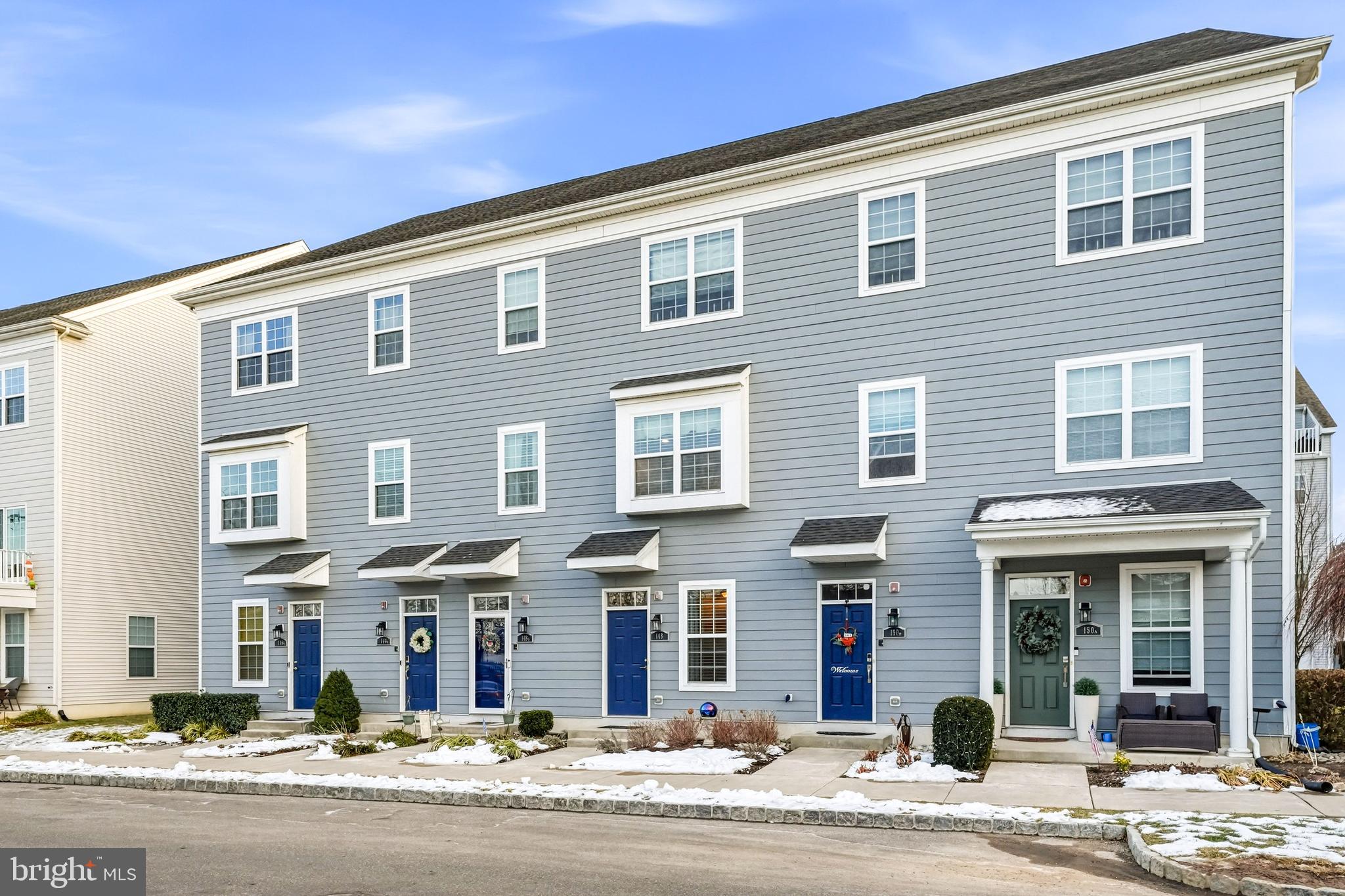 WATERSIDE - Residential