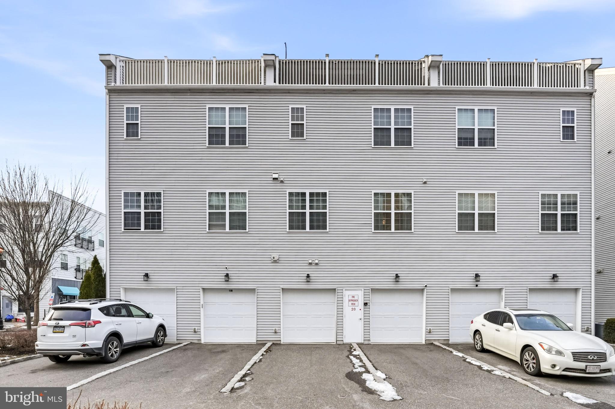 WATERSIDE - Residential