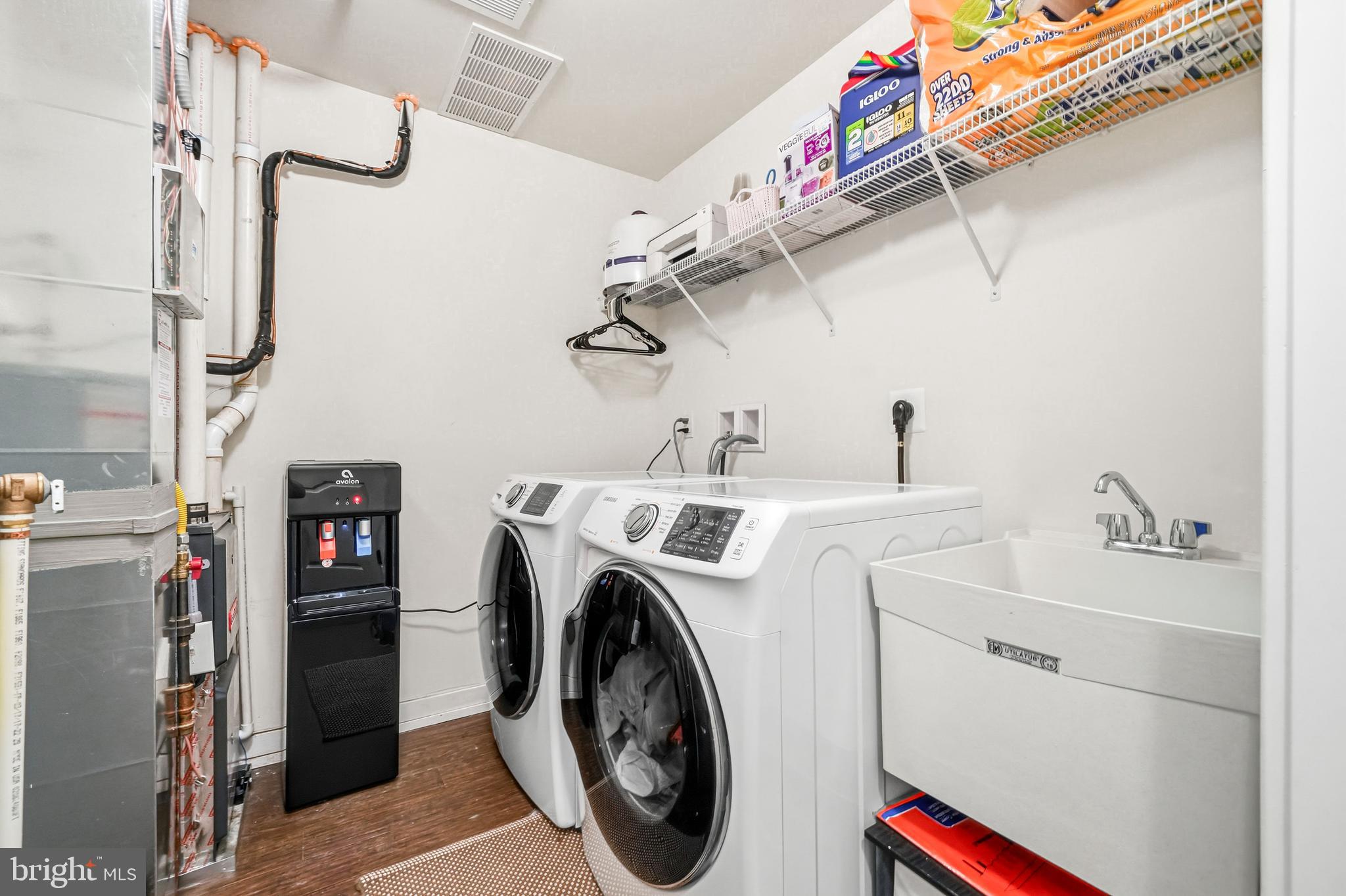 WATERSIDE - Residential