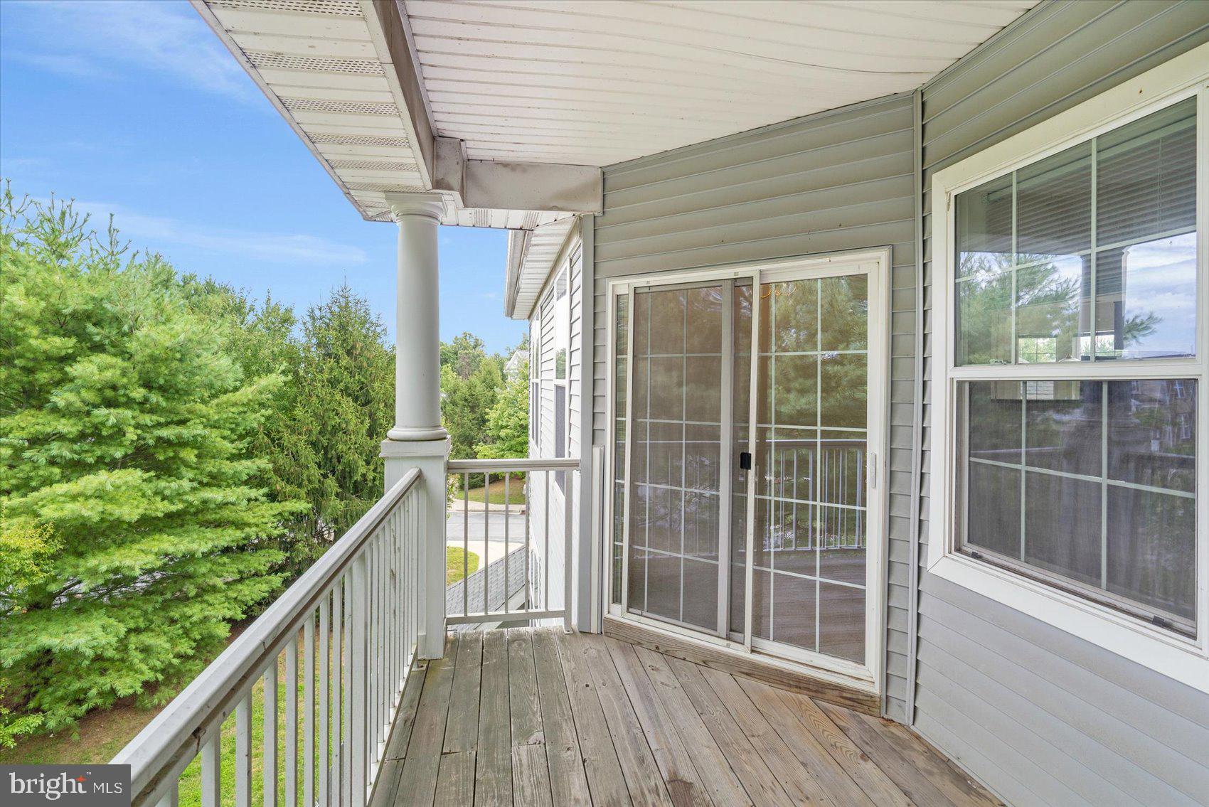 HOLLINGTON AT THE POINTE - Residential