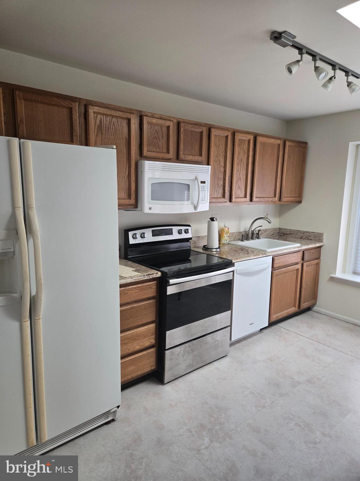 RUNNYMEADE FARMS - Residential Lease