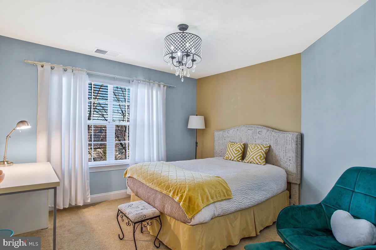 CHAPEL GLEN - Residential