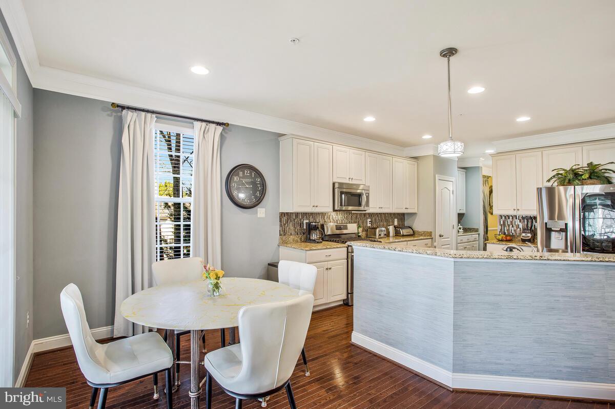 CHAPEL GLEN - Residential