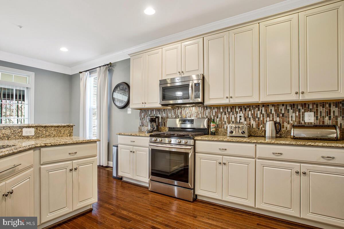 CHAPEL GLEN - Residential