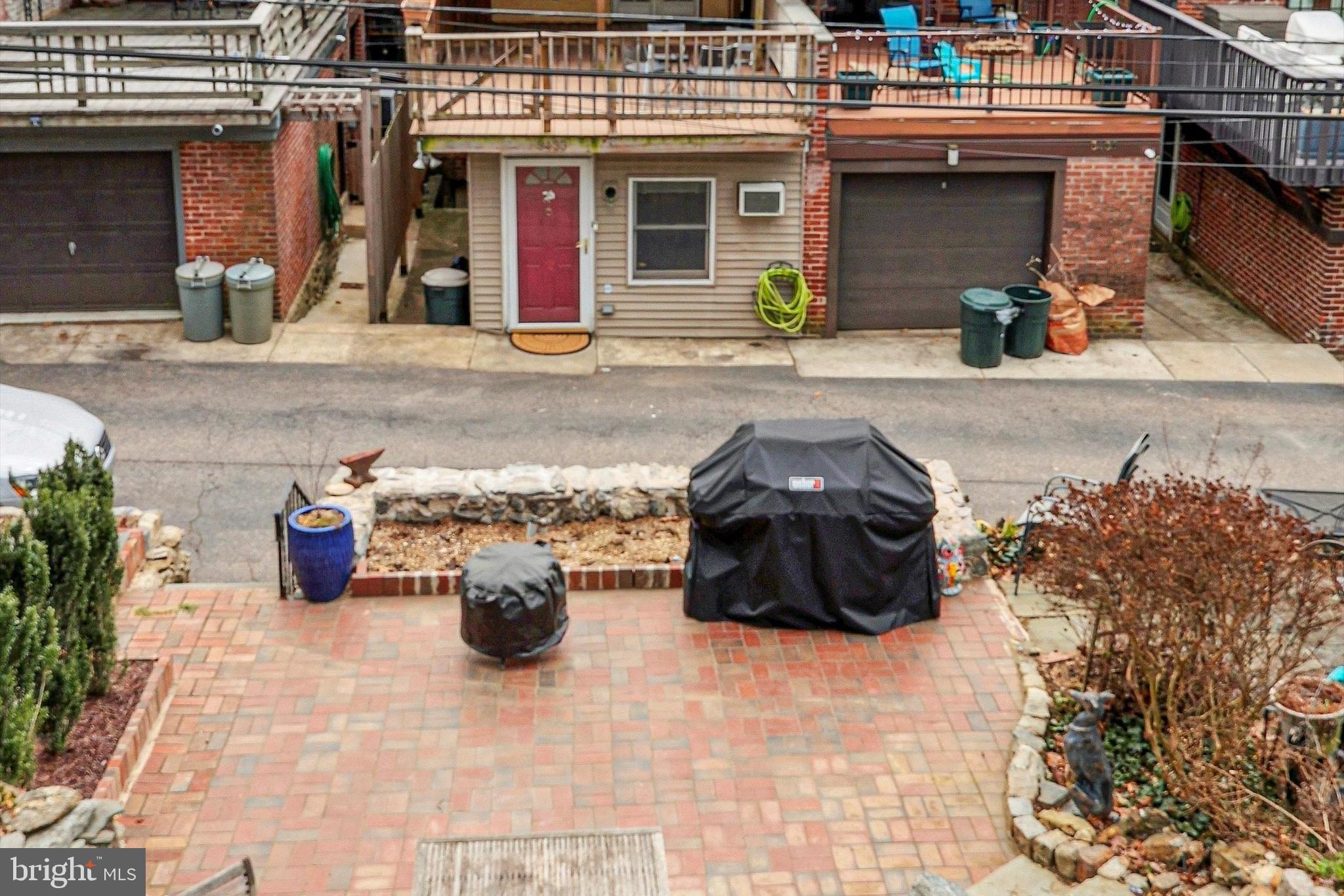 EAST FALLS - Residential