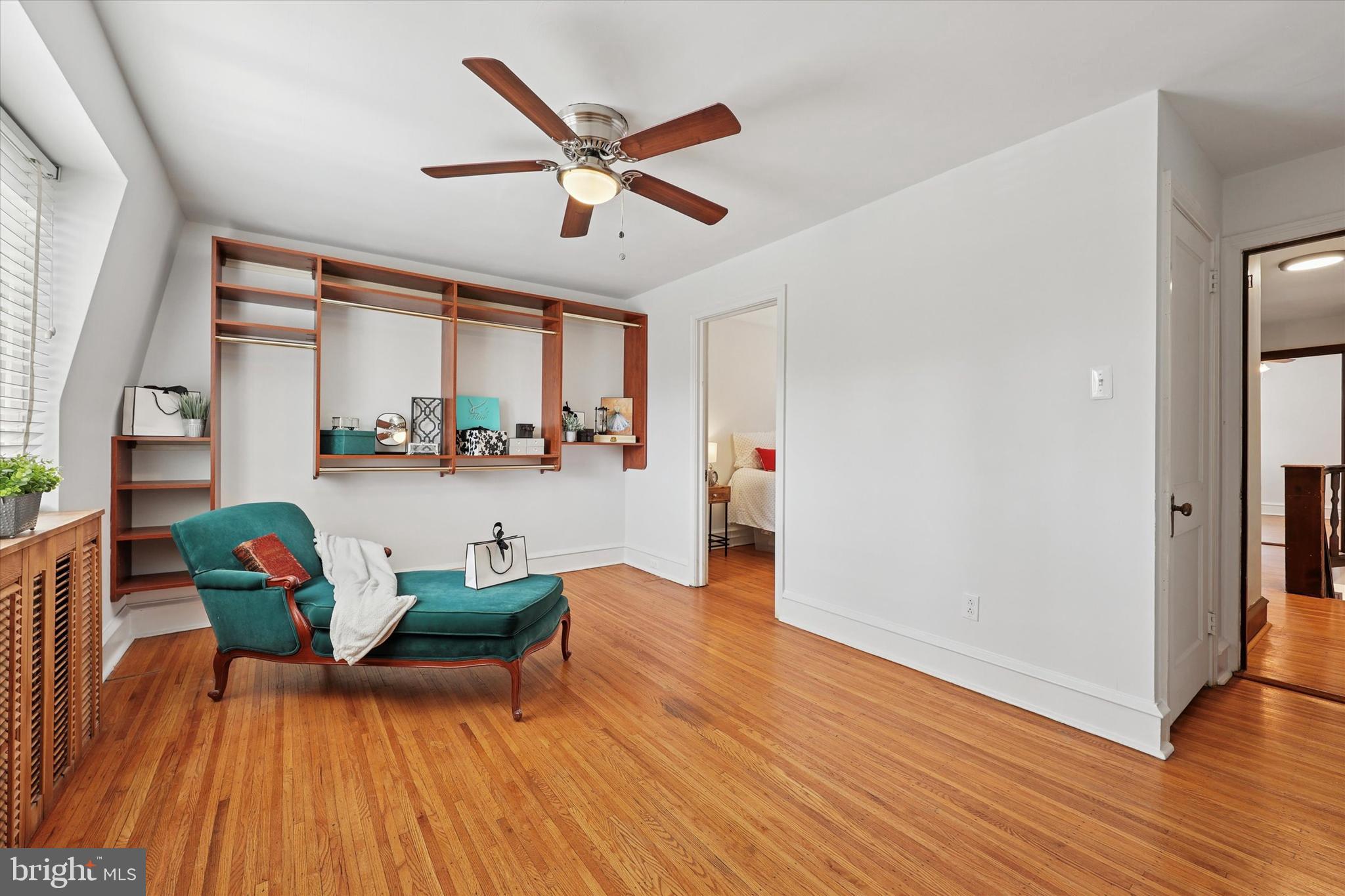 EAST FALLS - Residential