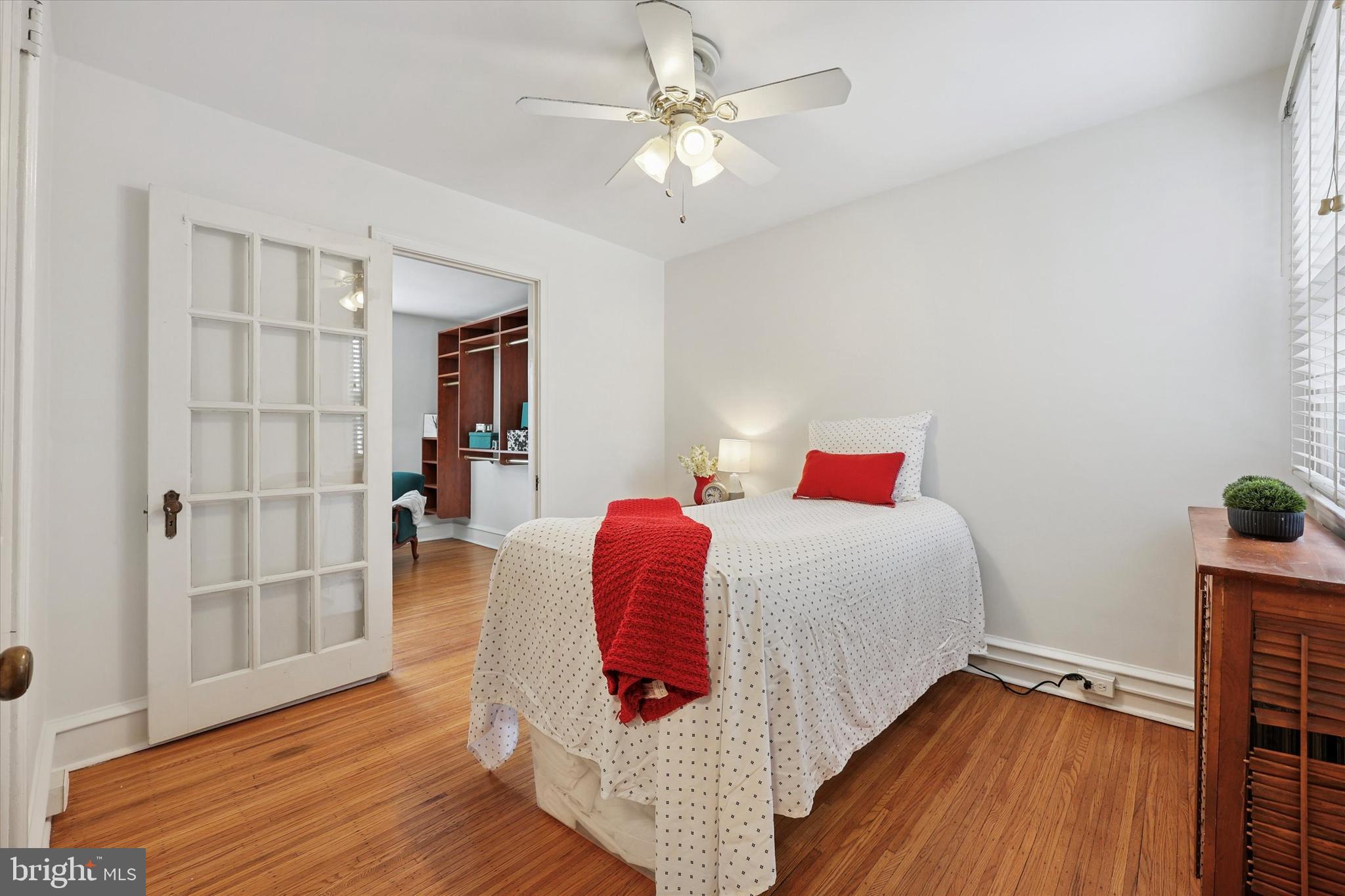 EAST FALLS - Residential