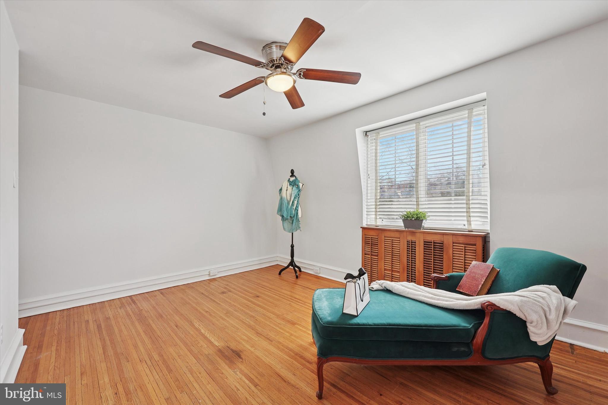 EAST FALLS - Residential