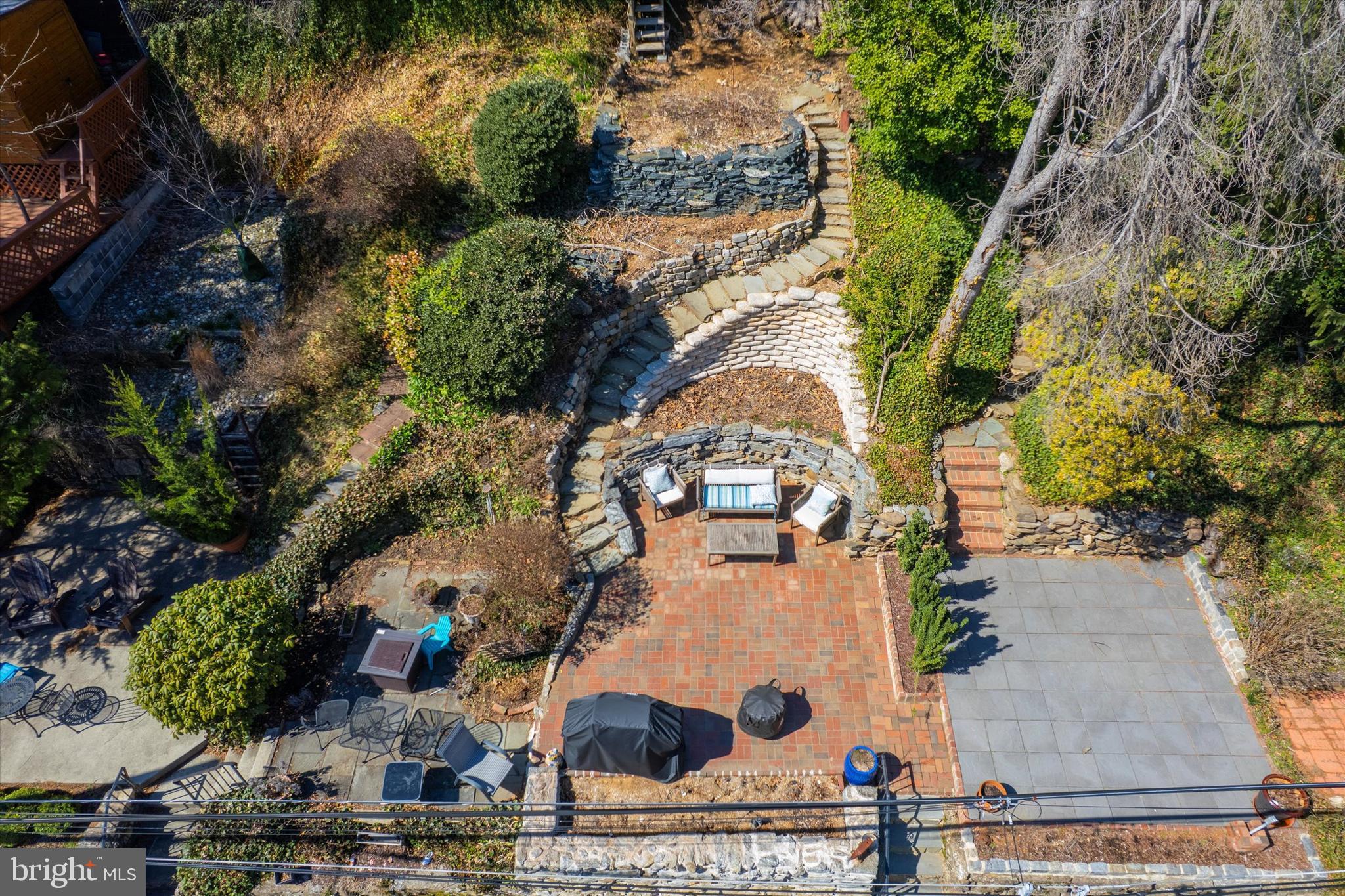 EAST FALLS - Residential