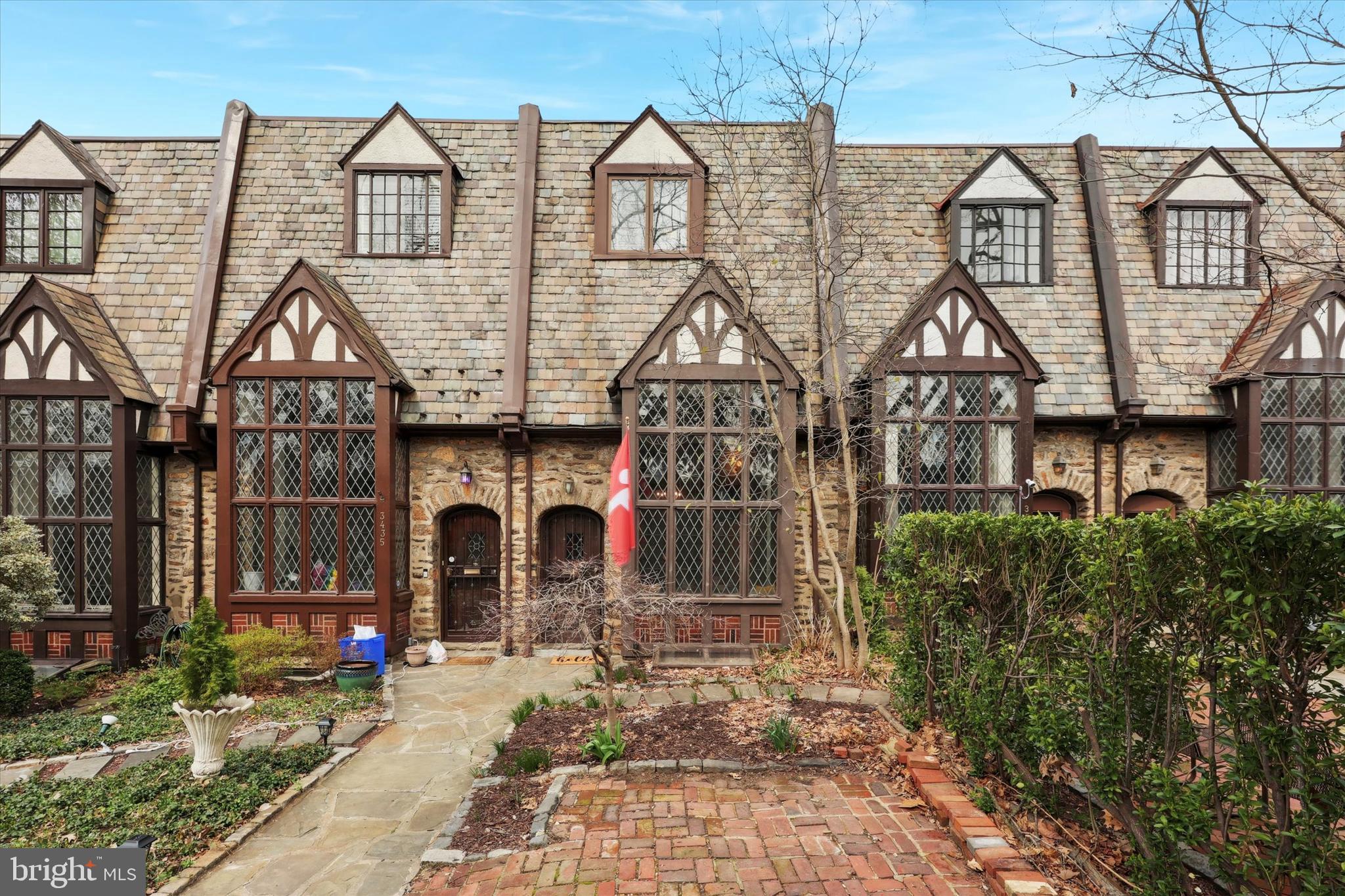 EAST FALLS - Residential