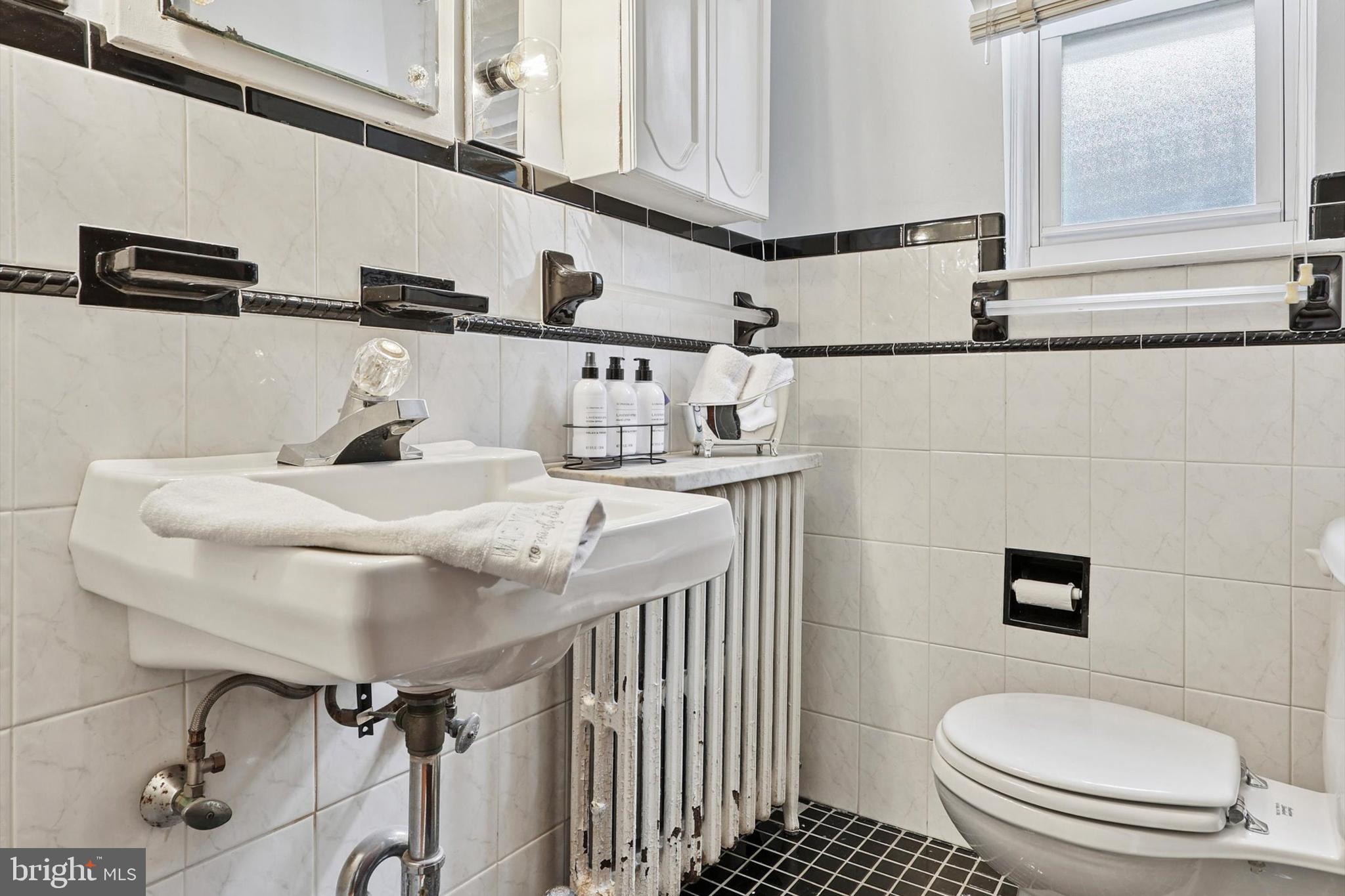 EAST FALLS - Residential