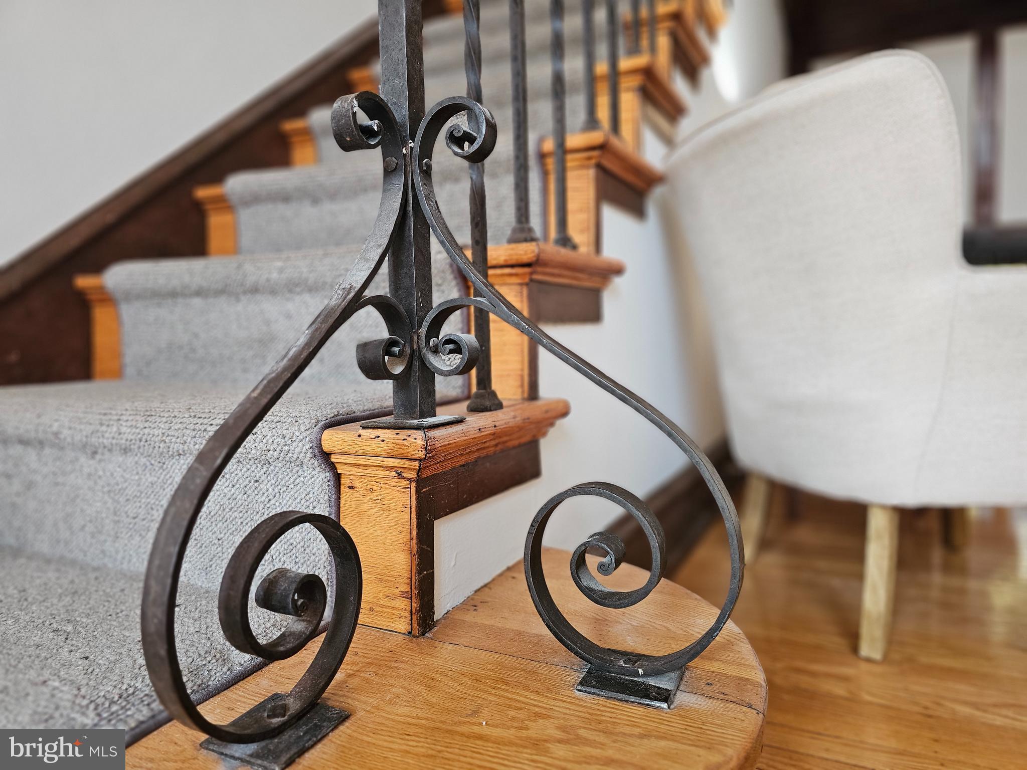 EAST FALLS - Residential