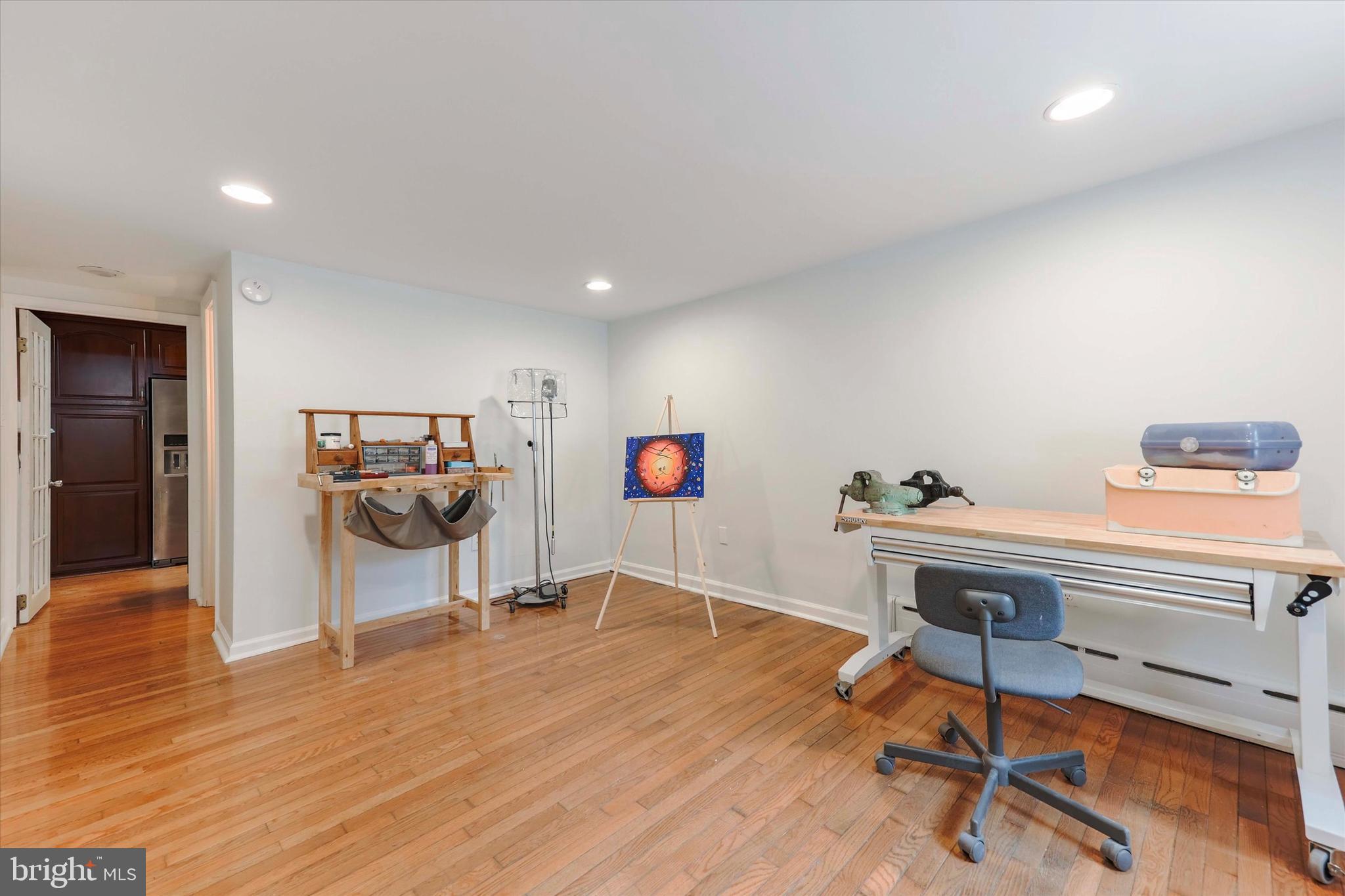 EAST FALLS - Residential