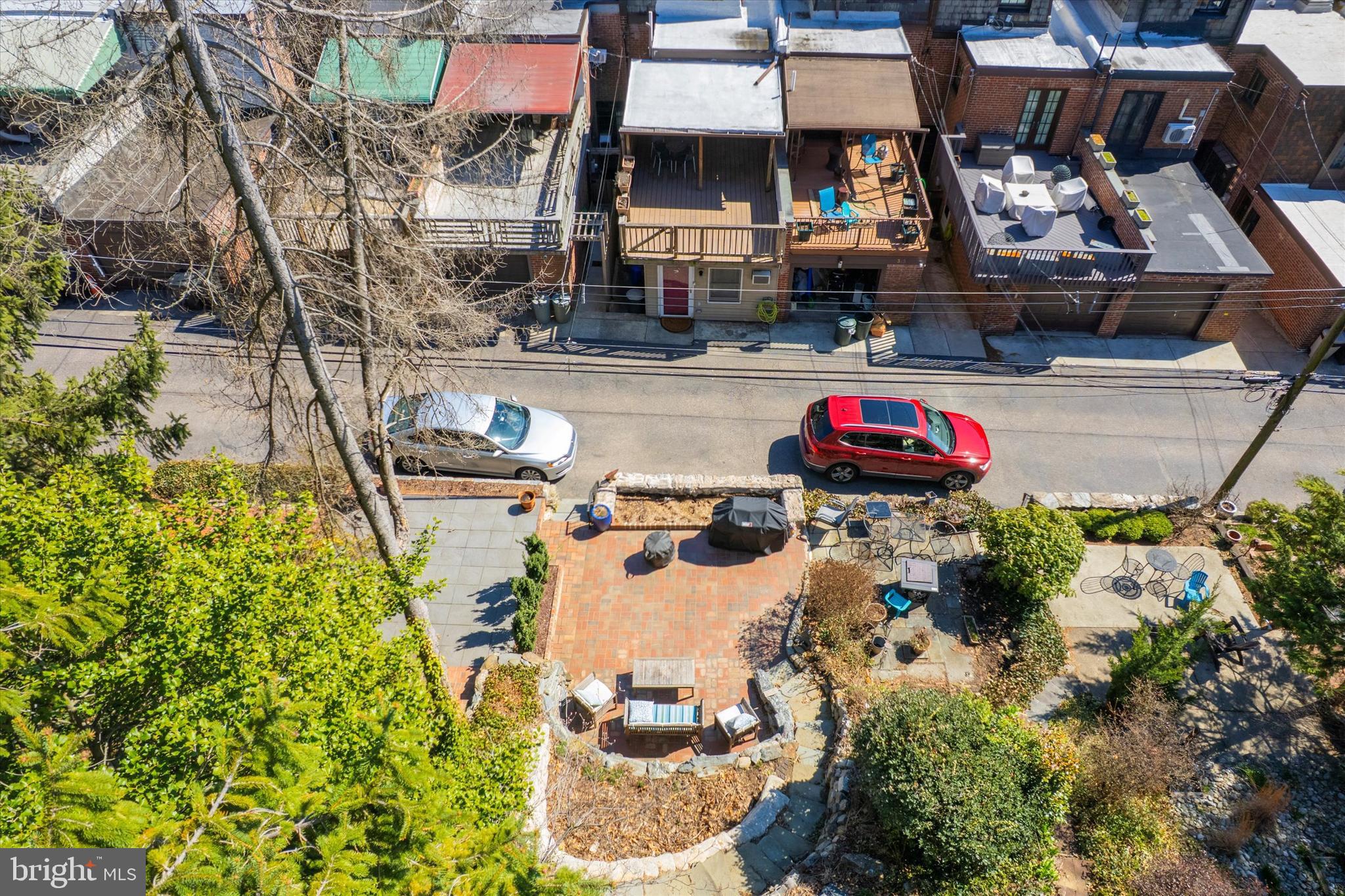 EAST FALLS - Residential