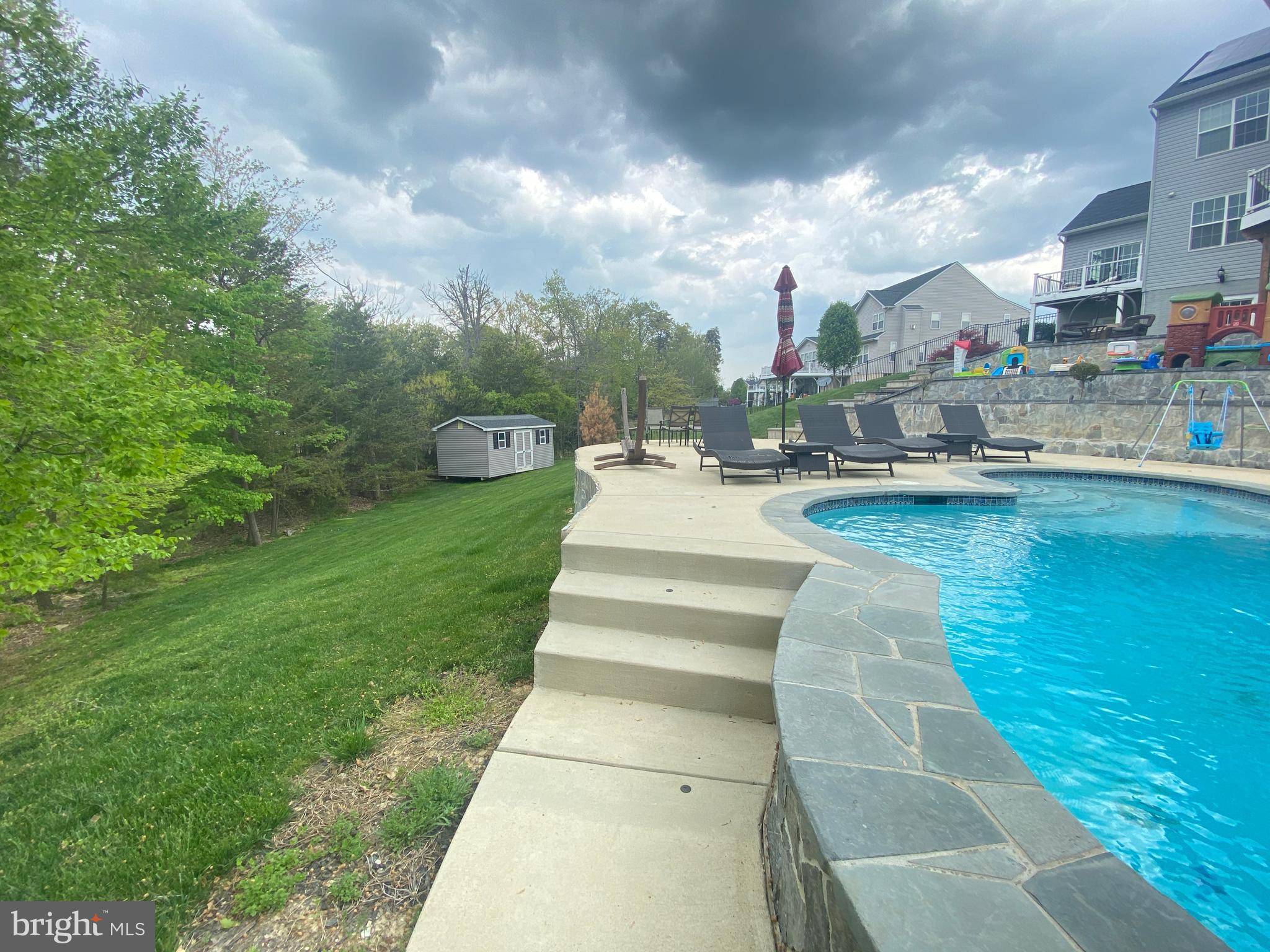 WATERFORD COVE-PLAT 1> - Residential