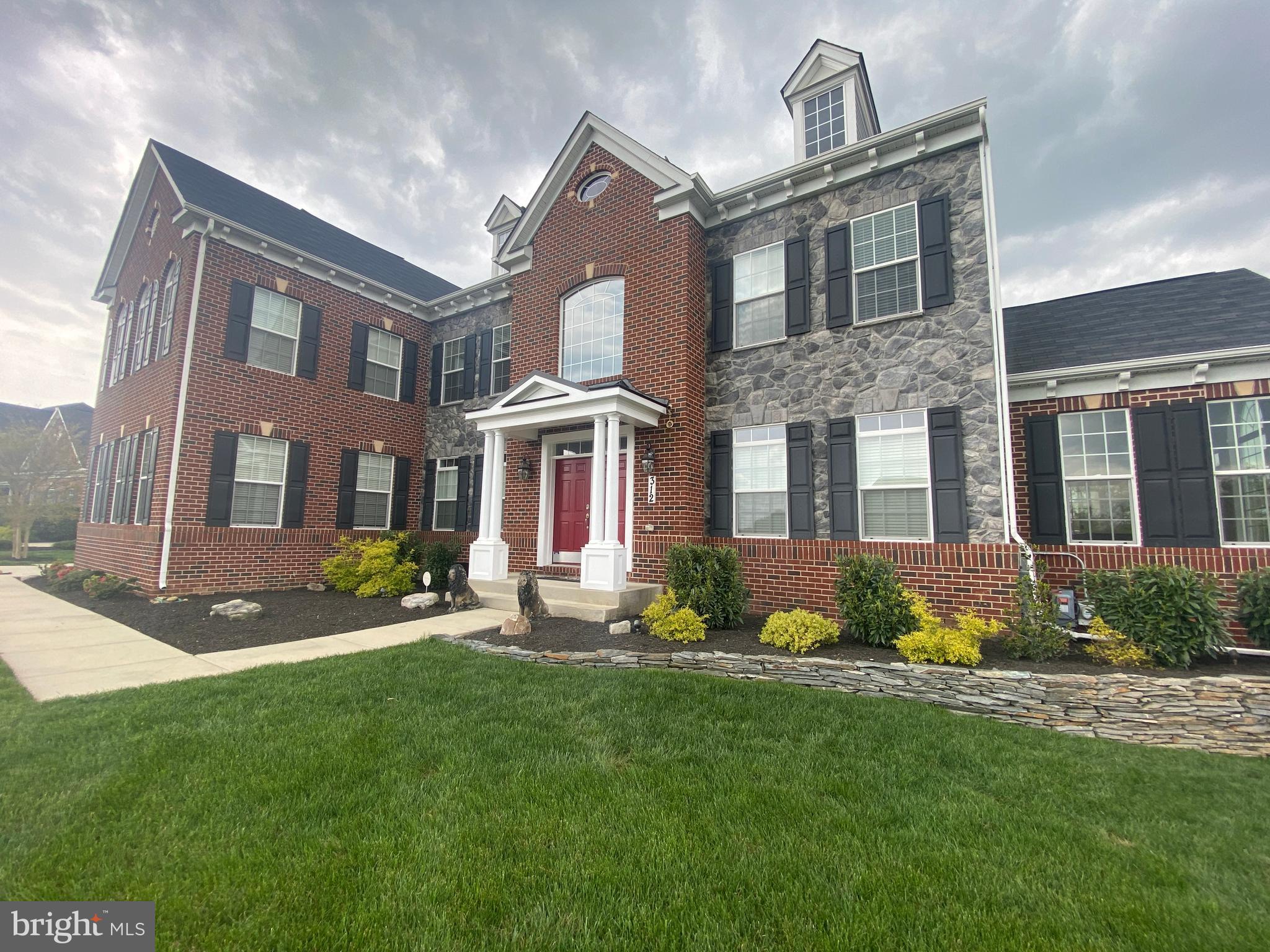 WATERFORD COVE-PLAT 1> - Residential