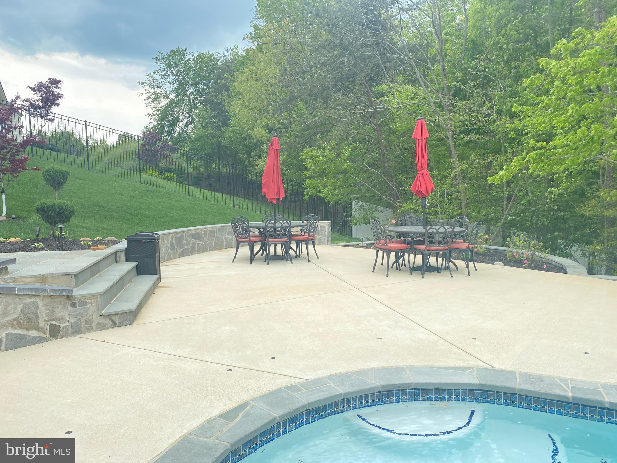 WATERFORD COVE-PLAT 1> - Residential