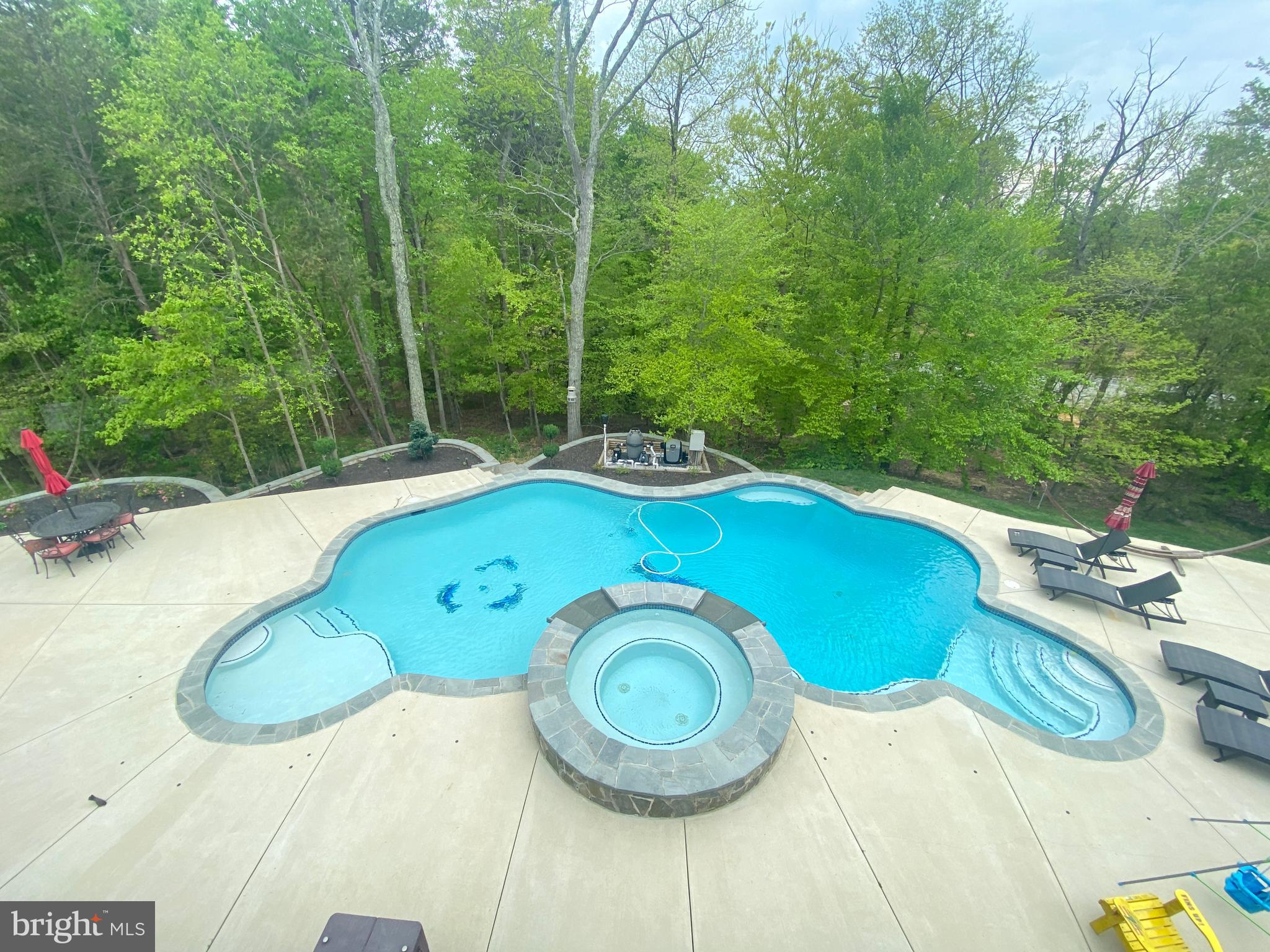 WATERFORD COVE-PLAT 1> - Residential