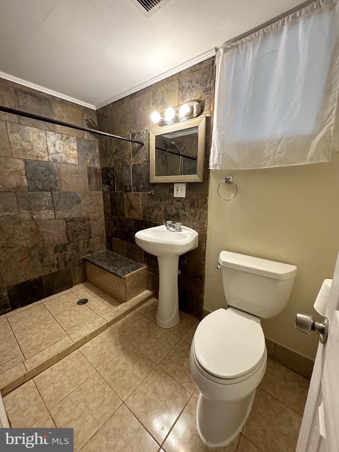 CALVERTON - Residential