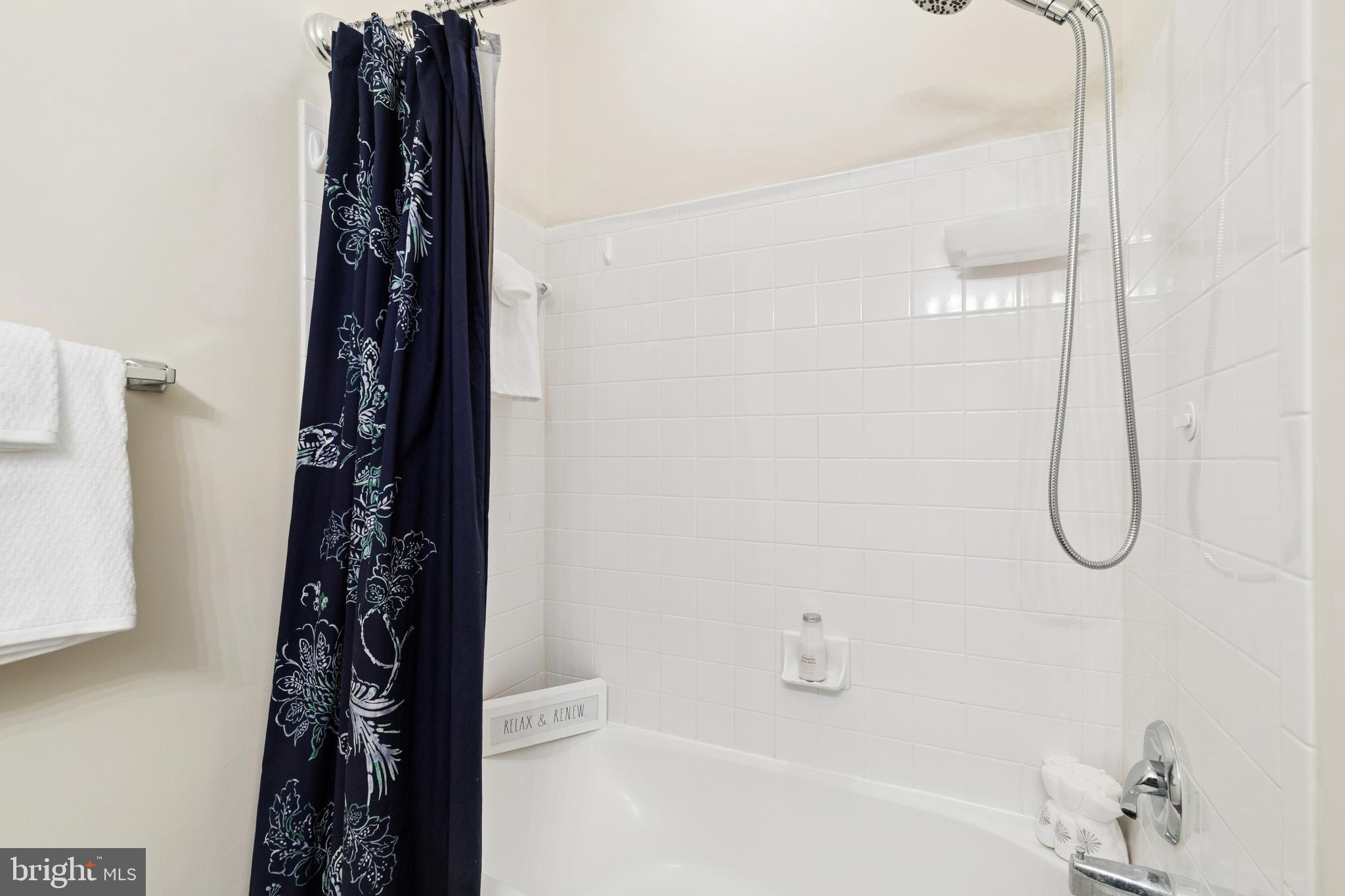 THE HAMLETS AT SOUTH RIVER COLONY - Residential